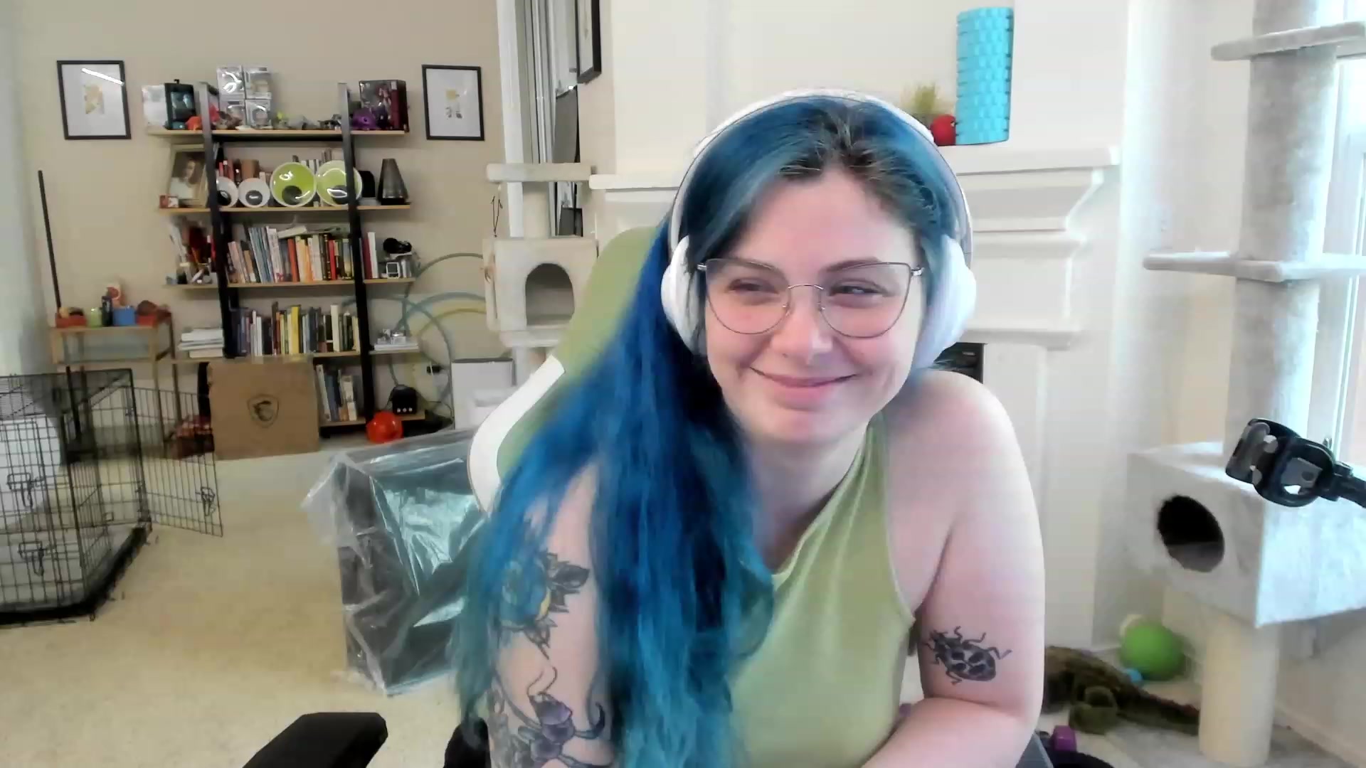 Gallery image thumbnail from Hemppopotamus's myfreecams stream on, 05/13/2023, 19:27 image 9 of 20