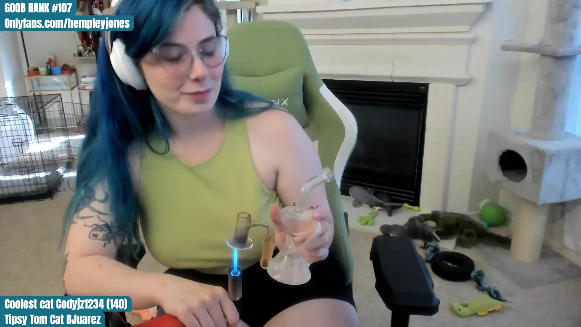 Gallery image thumbnail from Hemppopotamus's myfreecams stream on, 05/14/2023, 02:51 image 4 of 20