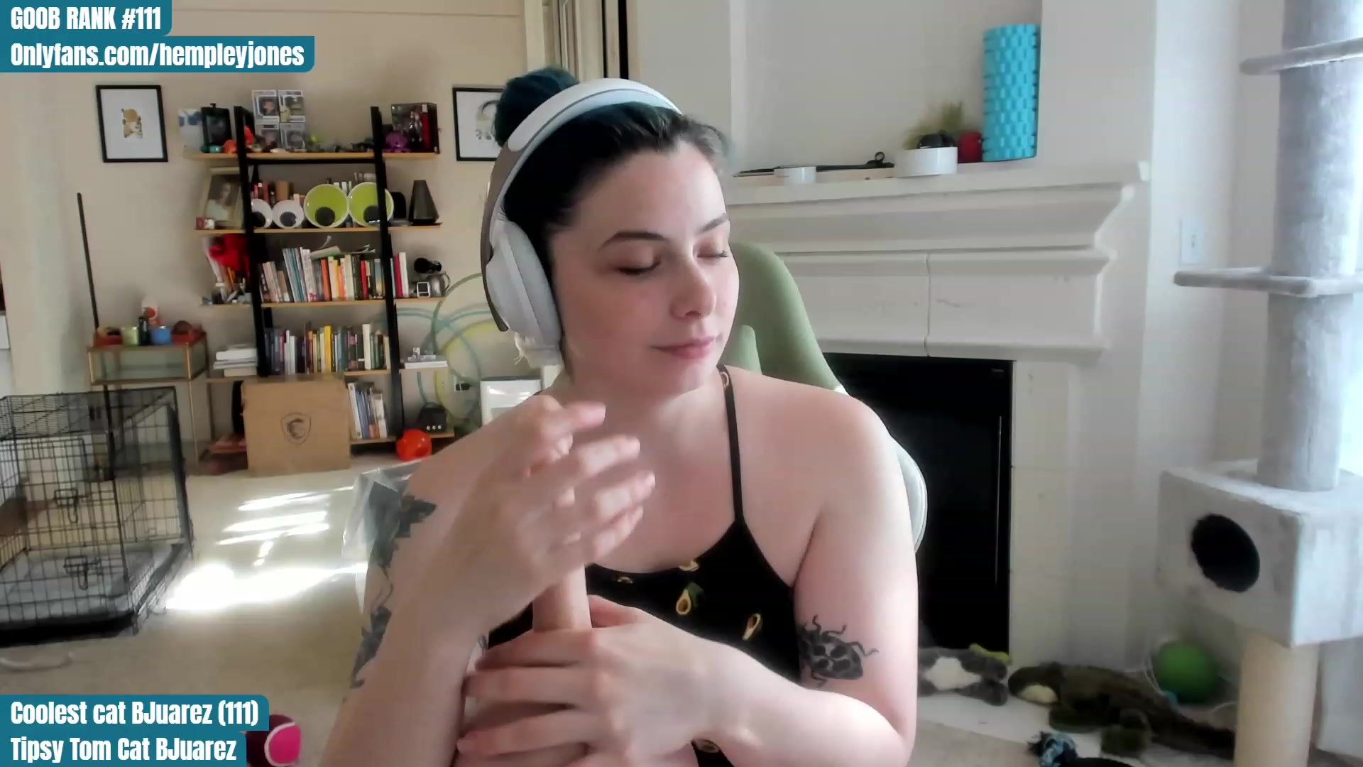 Gallery image thumbnail from Hemppopotamus's myfreecams stream on, 05/15/2023, 24:34 image 13 of 20
