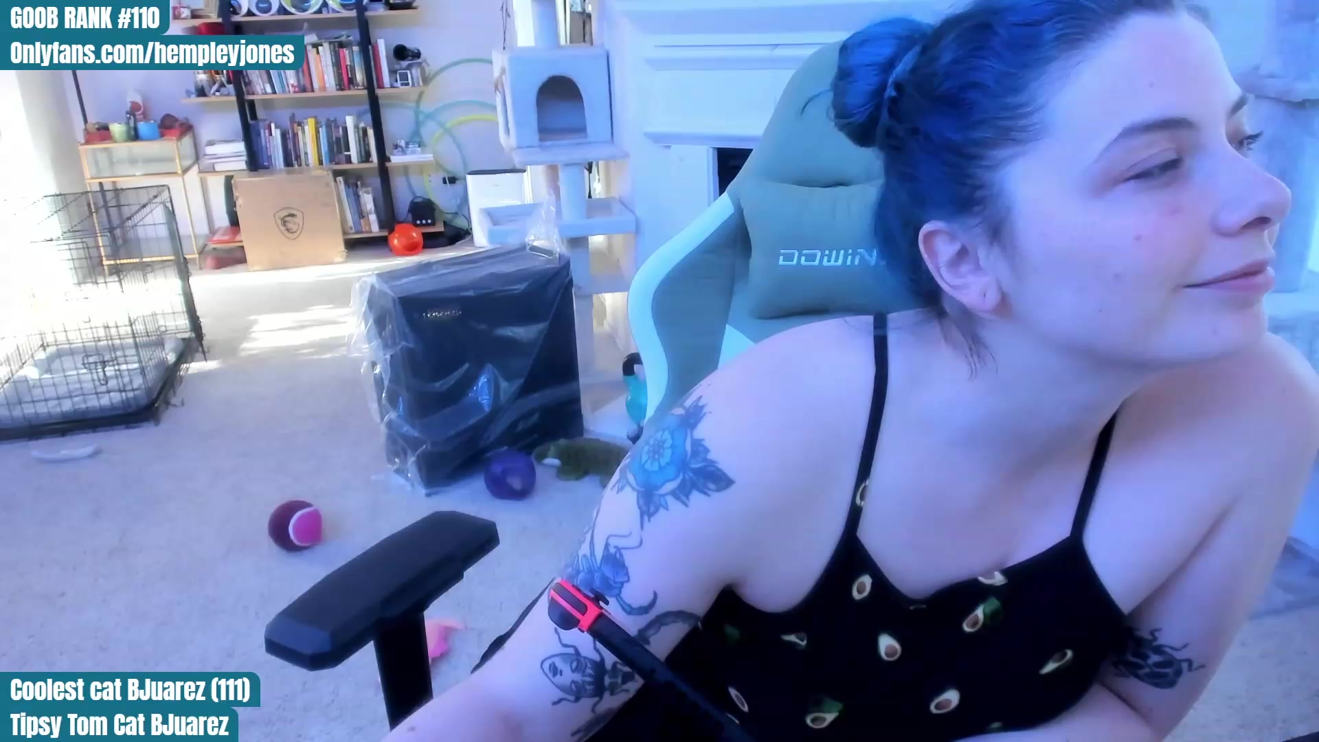 Gallery image thumbnail from Hemppopotamus's myfreecams stream on, 05/15/2023, 01:34 image 11 of 20