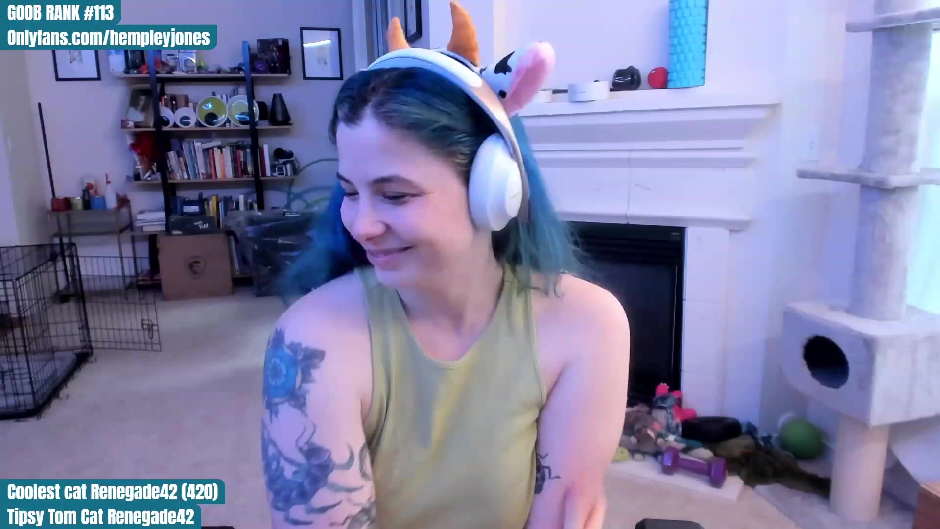 Gallery image thumbnail from Hemppopotamus's myfreecams stream on, 05/16/2023, 24:03 image 12 of 20