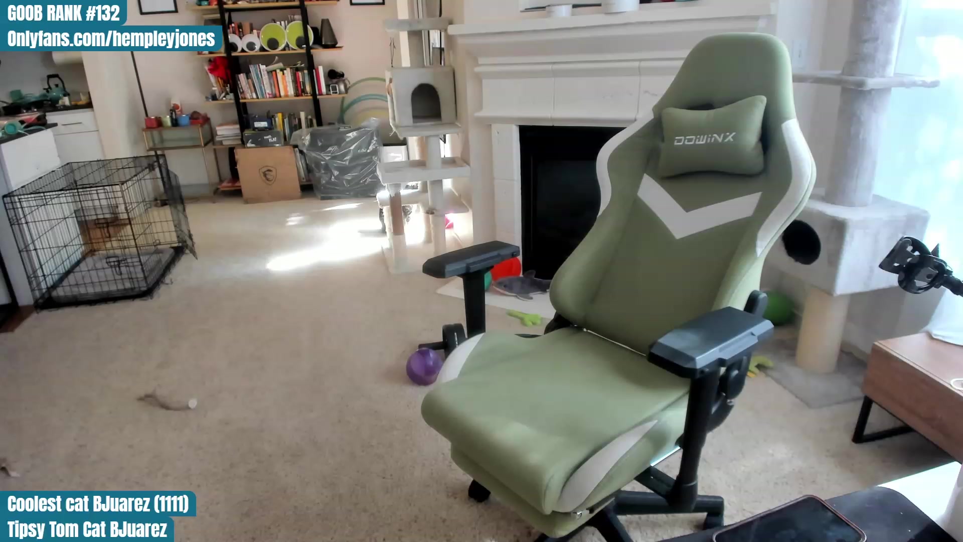 Gallery image thumbnail from Hemppopotamus's myfreecams stream on, 05/20/2023, 24:52 image 6 of 20