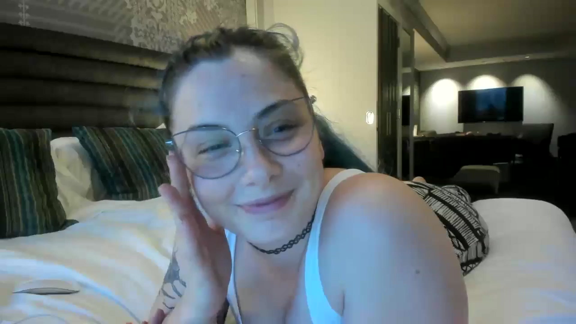 Gallery image thumbnail from Hemppopotamus's myfreecams stream on, 05/23/2023, 02:12 image 19 of 20