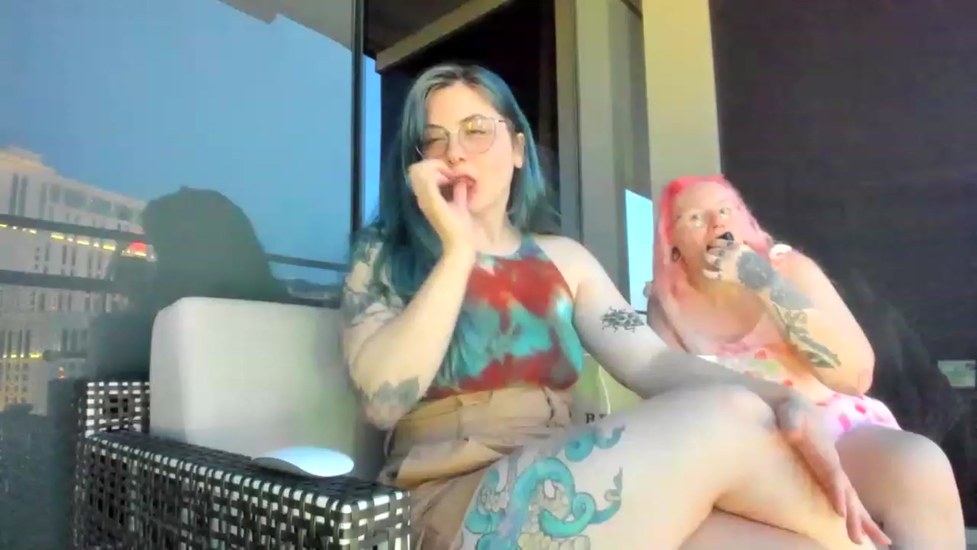 Gallery image thumbnail from Hemppopotamus's myfreecams stream on, 05/24/2023, 03:16 image 12 of 20
