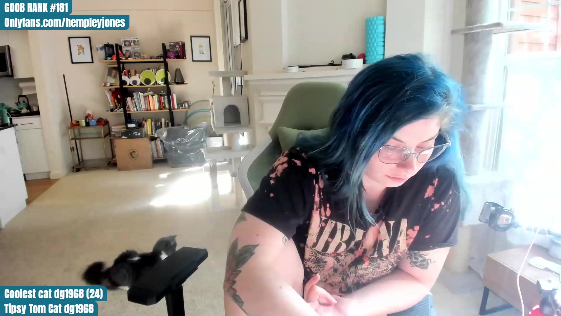 Gallery image thumbnail from Hemppopotamus's myfreecams stream on, 05/28/2023, 24:43 image 3 of 20