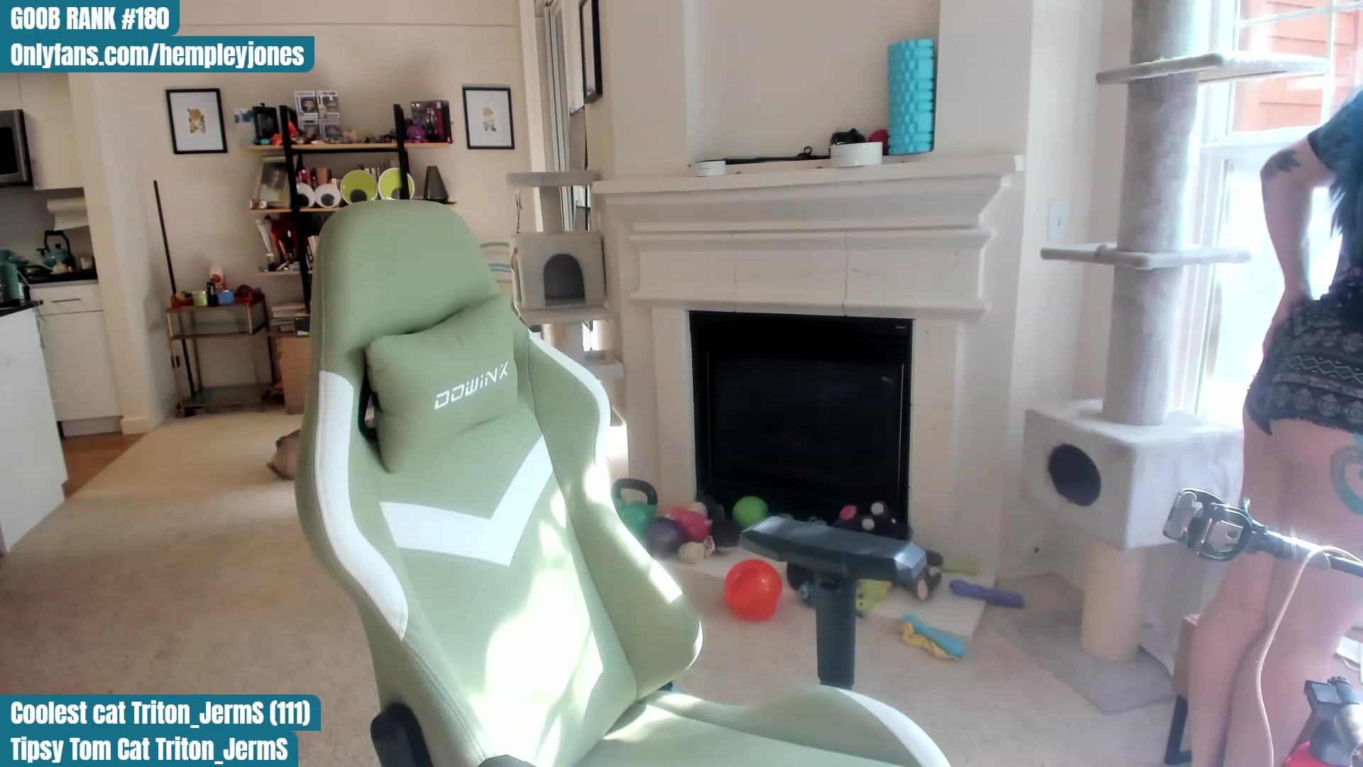Gallery image thumbnail from Hemppopotamus's myfreecams stream on, 05/28/2023, 24:43 image 7 of 20