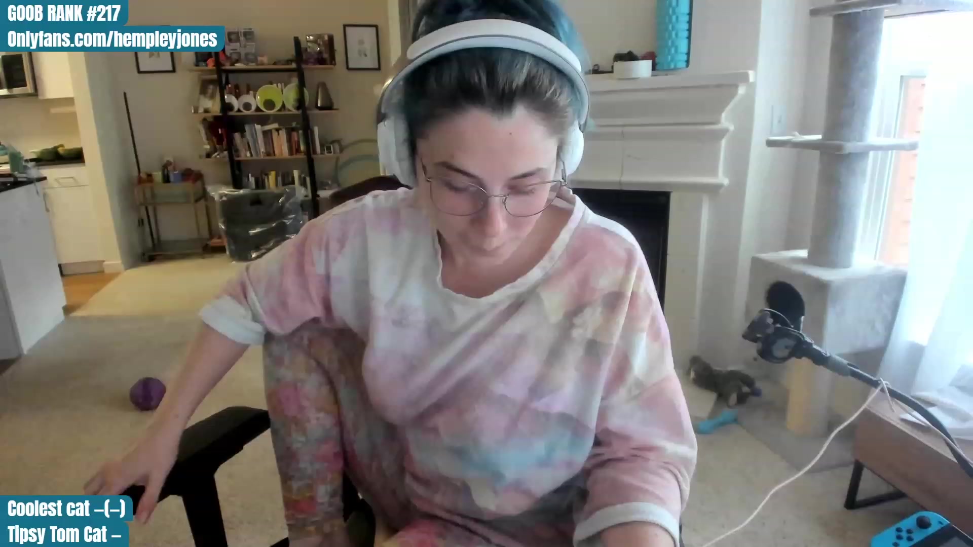 Gallery image thumbnail from Hemppopotamus's myfreecams stream on, 05/31/2023, 01:47 image 3 of 20