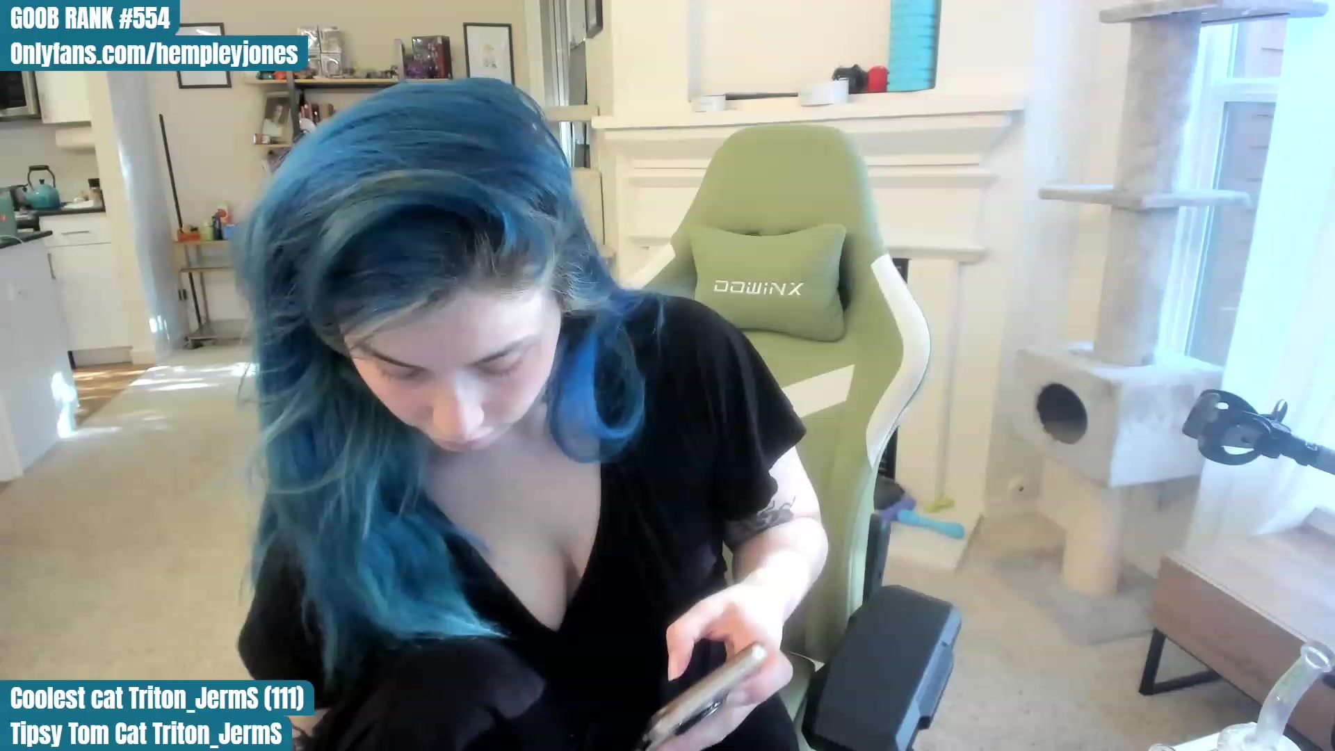 Gallery image thumbnail from Hemppopotamus's myfreecams stream on, 06/04/2023, 01:32 image 18 of 20