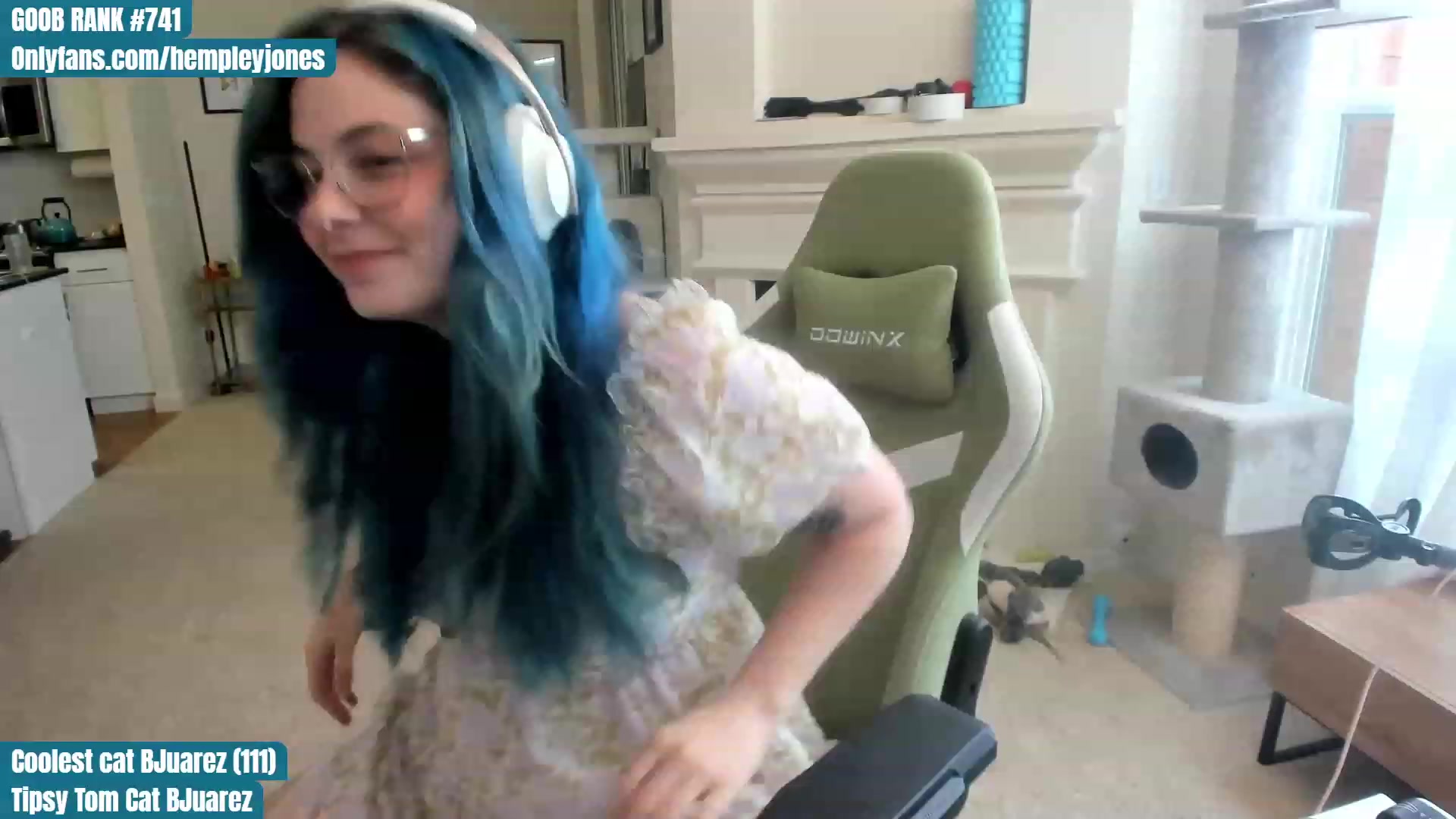Gallery image thumbnail from Hemppopotamus's myfreecams stream on, 06/06/2023, 01:07 image 4 of 20