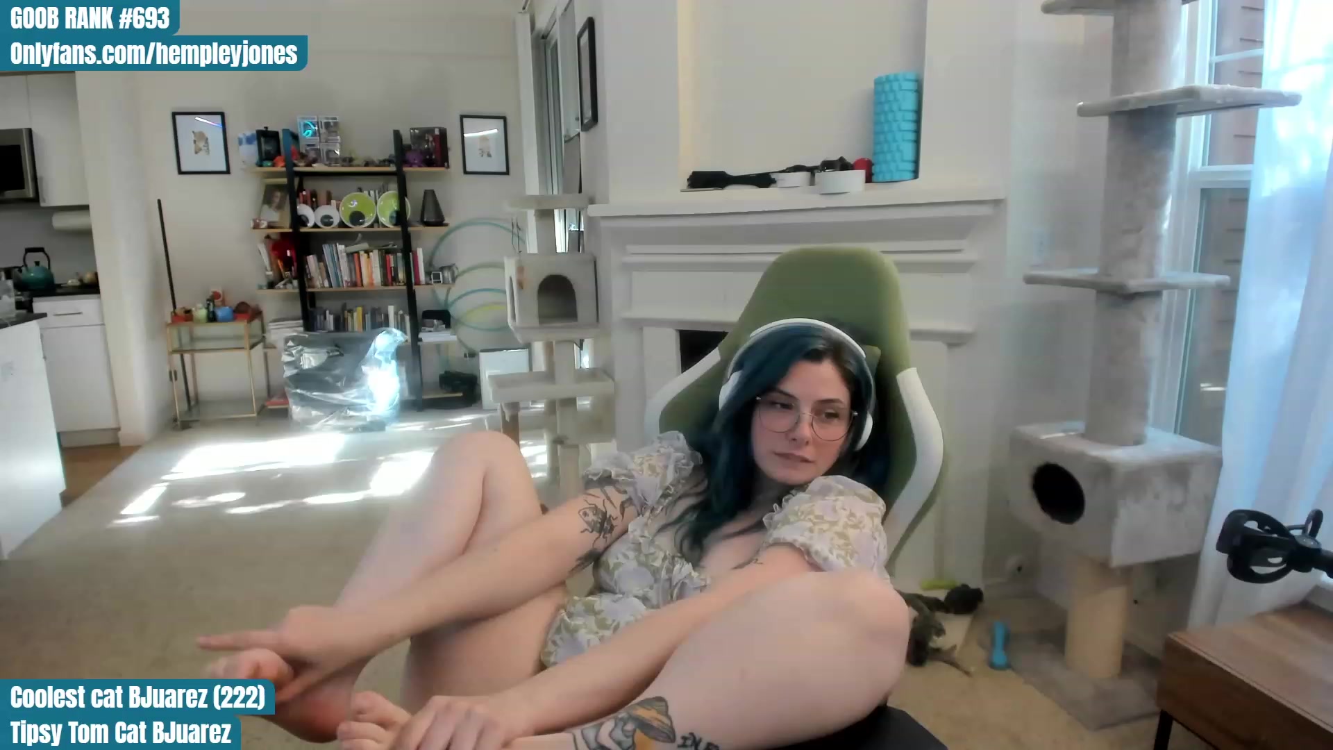 Gallery image thumbnail from Hemppopotamus's myfreecams stream on, 06/06/2023, 01:07 image 19 of 20