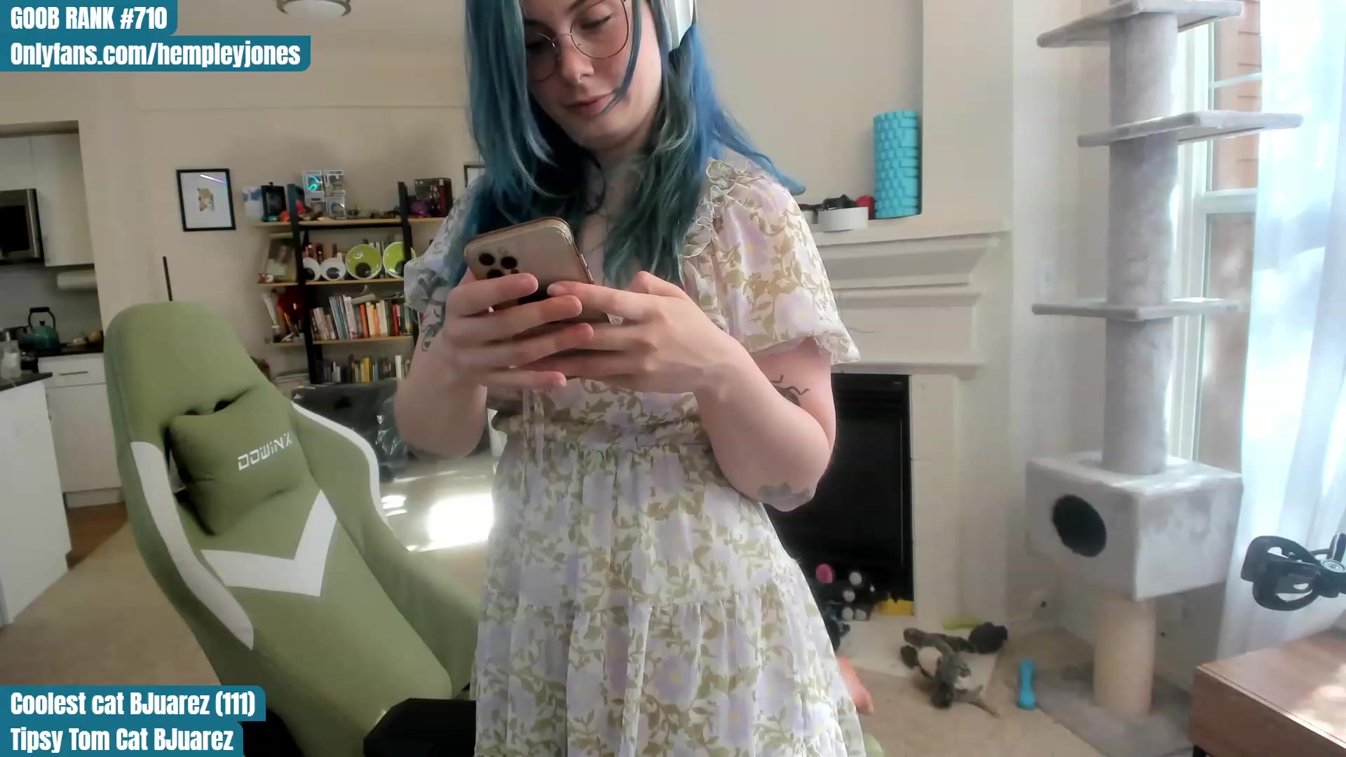 Gallery image thumbnail from Hemppopotamus's myfreecams stream on, 06/06/2023, 01:49 image 3 of 20