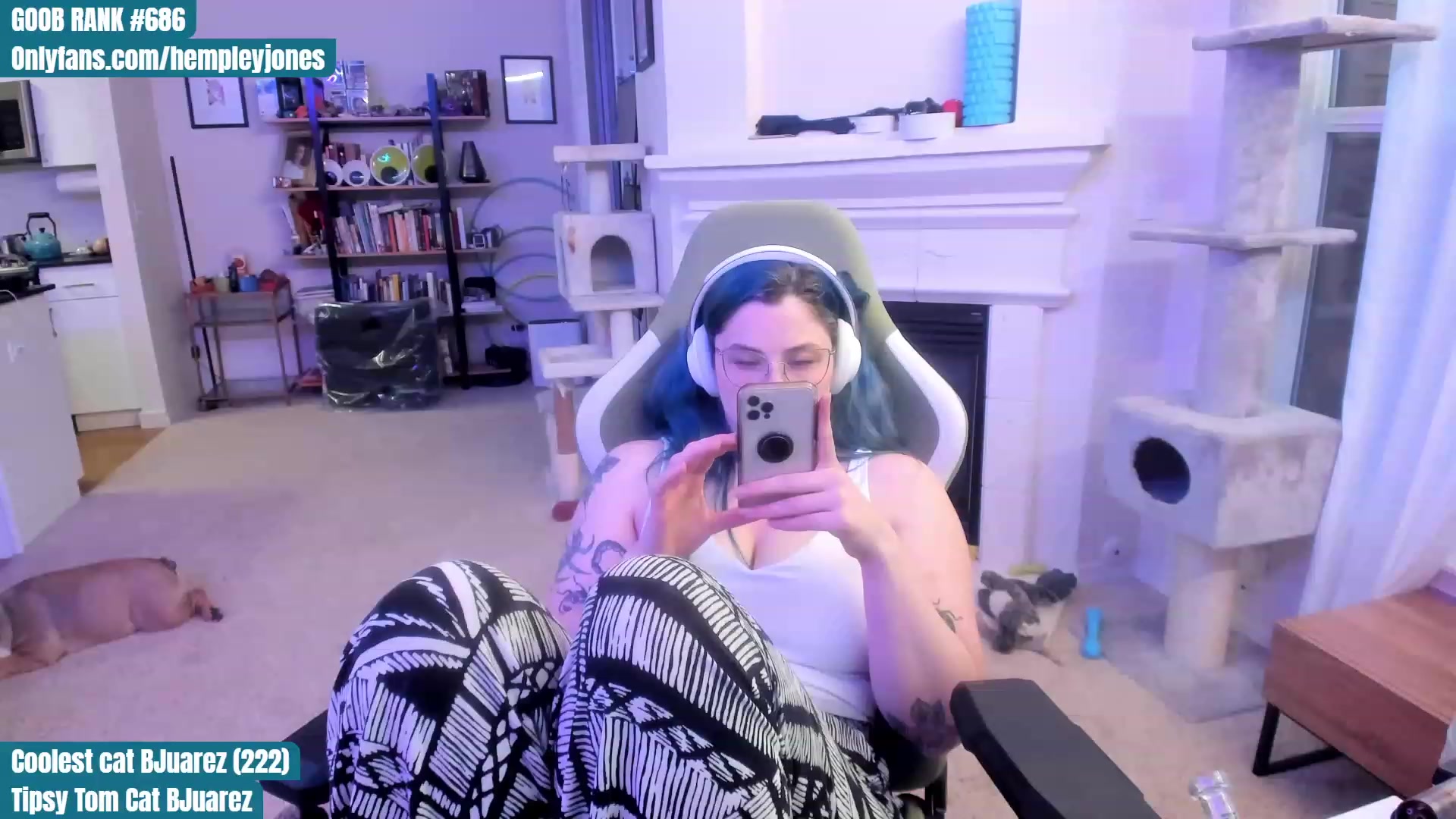 Gallery image thumbnail from Hemppopotamus's myfreecams stream on, 06/06/2023, 03:44 image 16 of 20