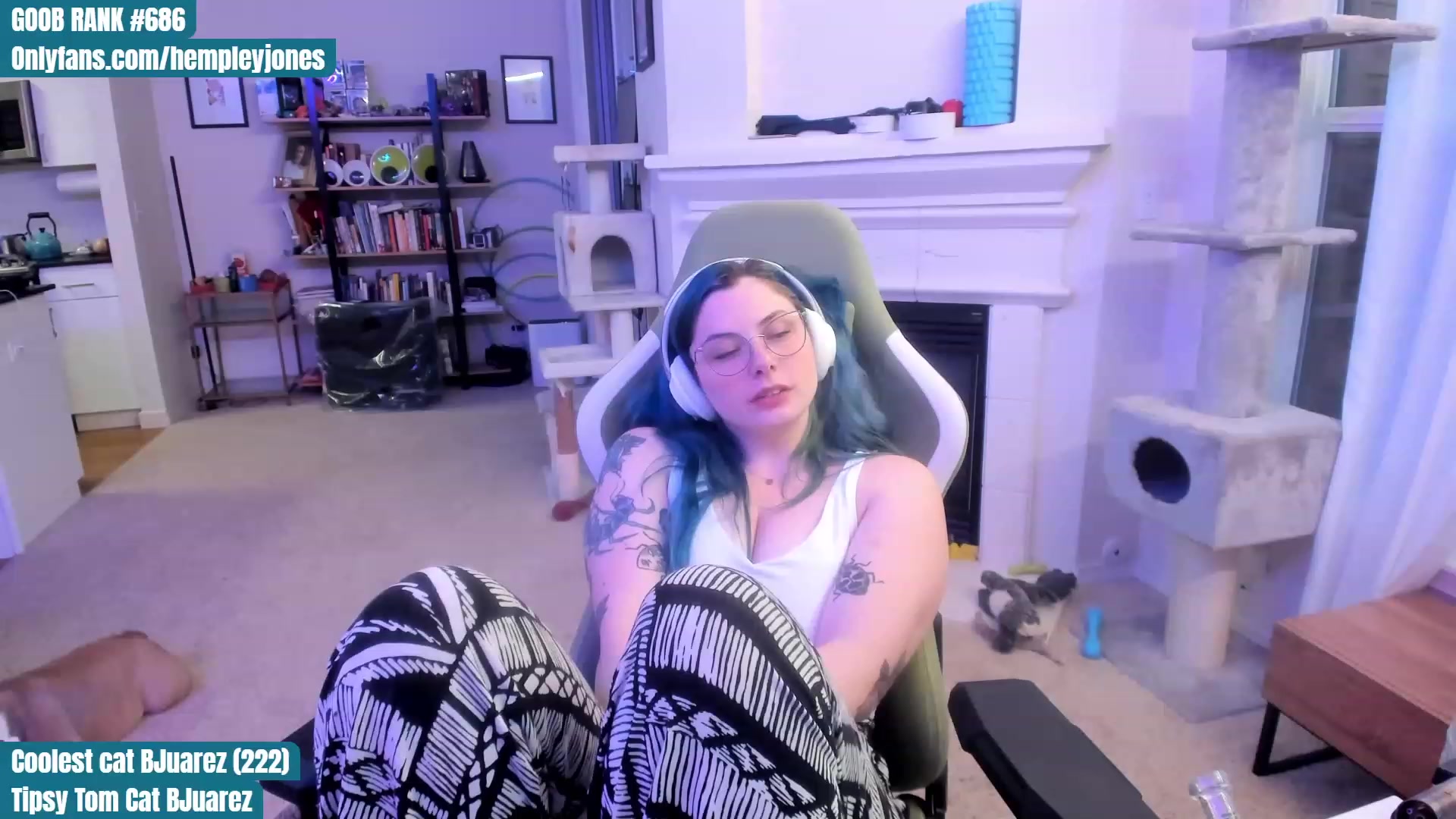 Gallery image thumbnail from Hemppopotamus's myfreecams stream on, 06/06/2023, 03:44 image 18 of 20