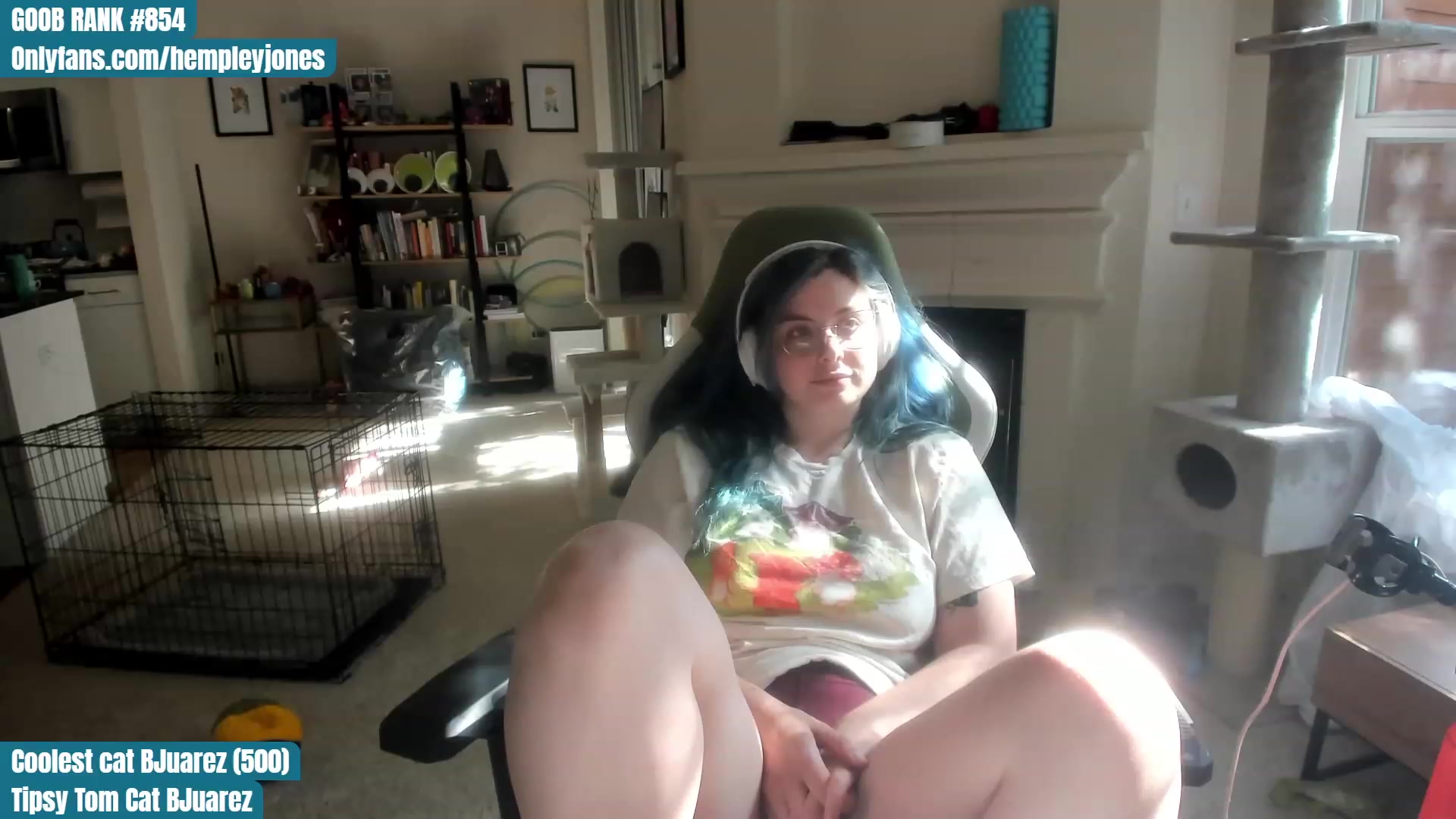 Gallery image thumbnail from Hemppopotamus's myfreecams stream on, 06/09/2023, 24:08 image 7 of 20