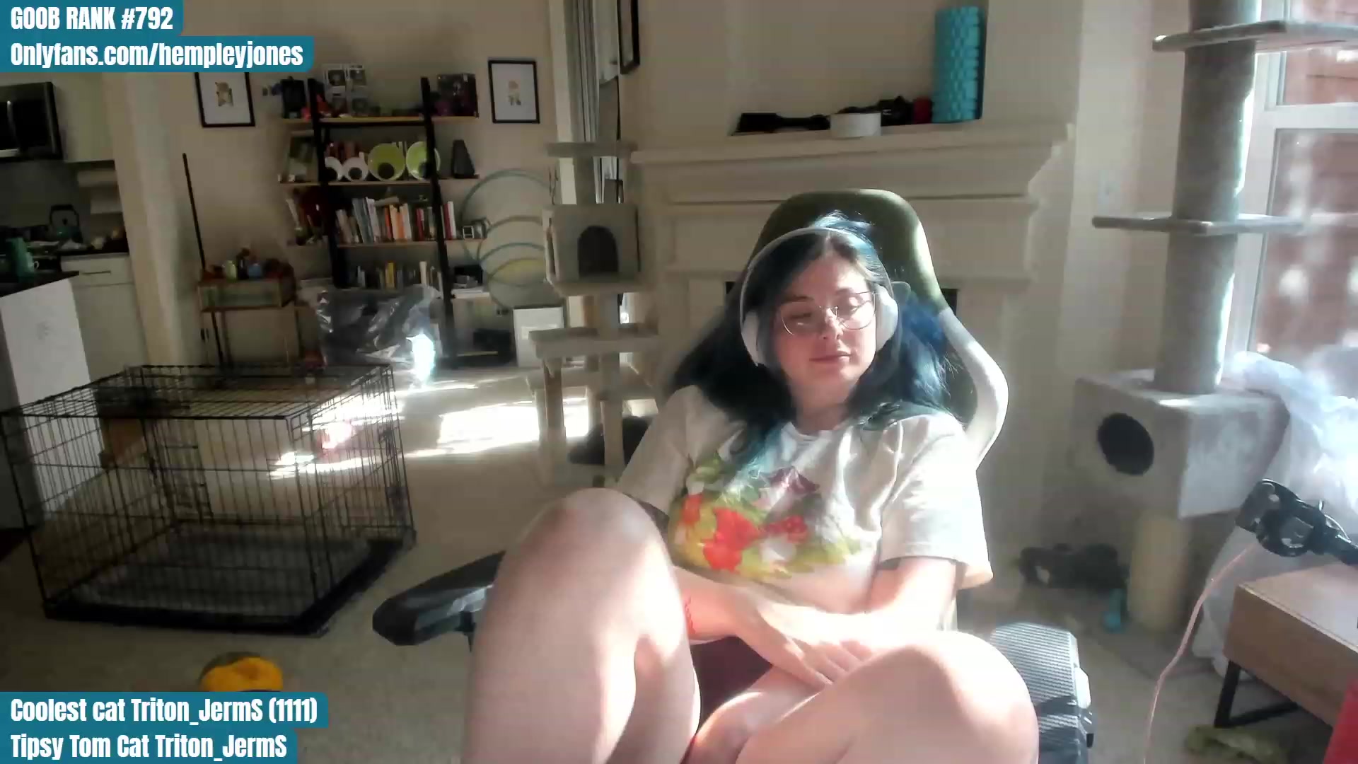 Gallery image thumbnail from Hemppopotamus's myfreecams stream on, 06/09/2023, 01:48 image 7 of 20