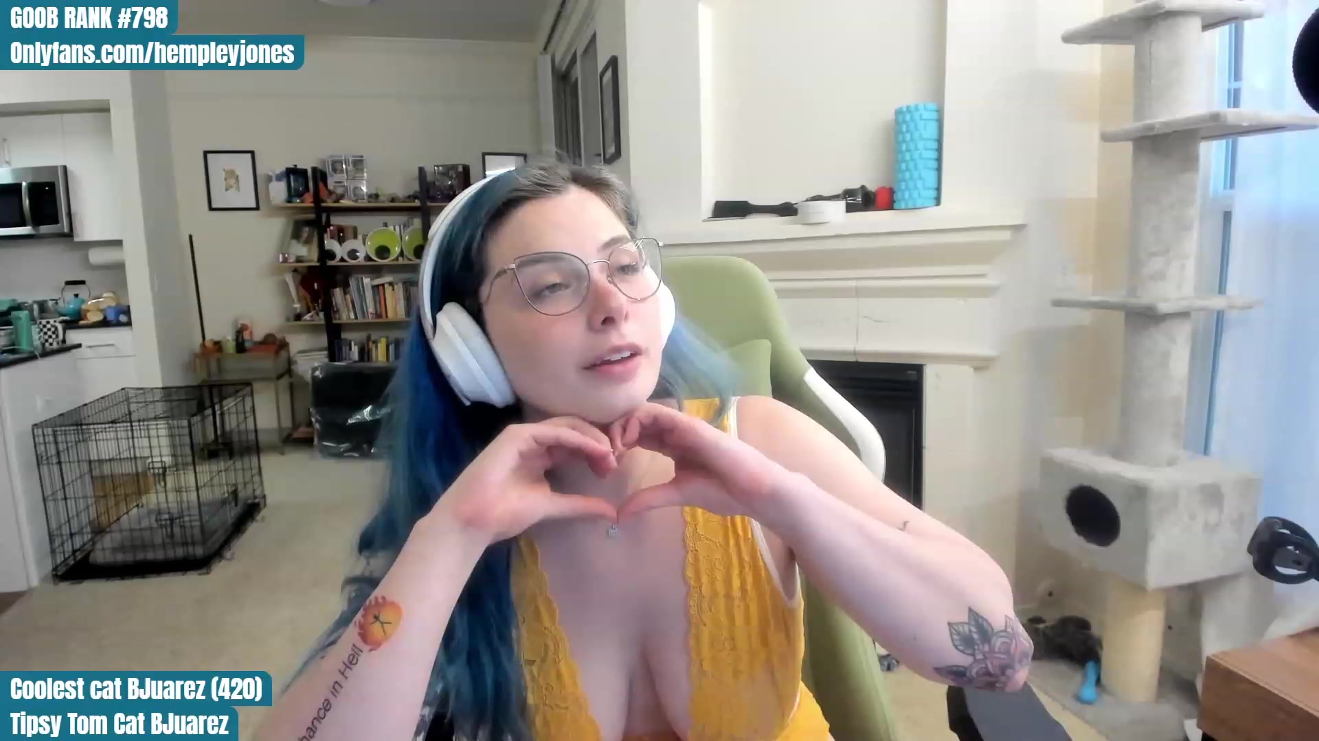 Gallery image thumbnail from Hemppopotamus's myfreecams stream on, 06/10/2023, 01:56 image 6 of 20