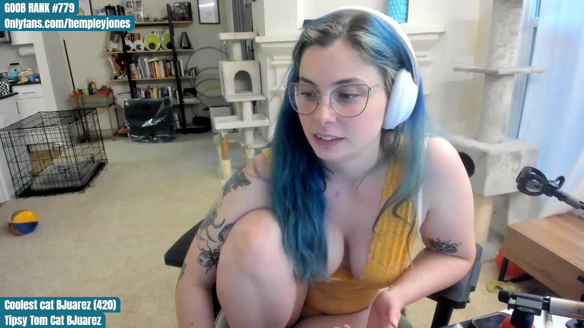 Gallery image thumbnail from Hemppopotamus's myfreecams stream on, 06/10/2023, 01:56 image 16 of 20