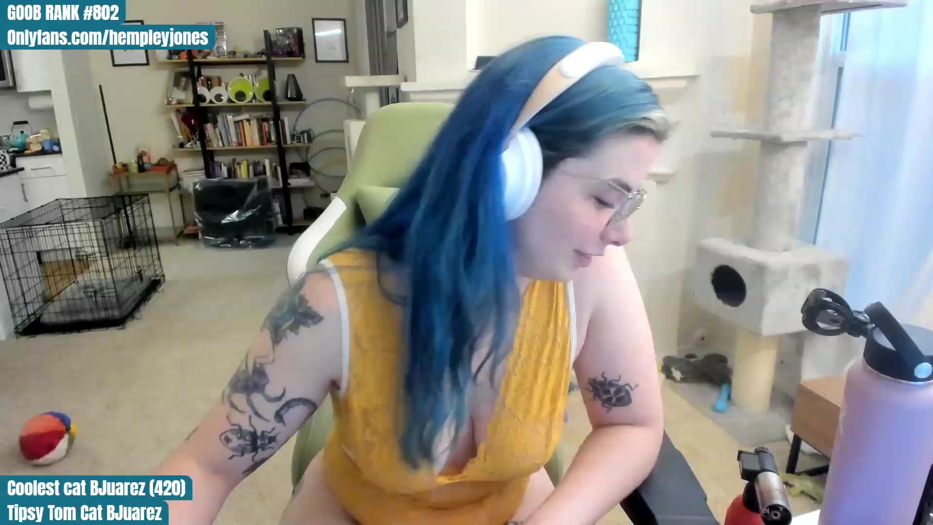 Gallery image thumbnail from Hemppopotamus's myfreecams stream on, 06/10/2023, 01:56 image 3 of 20