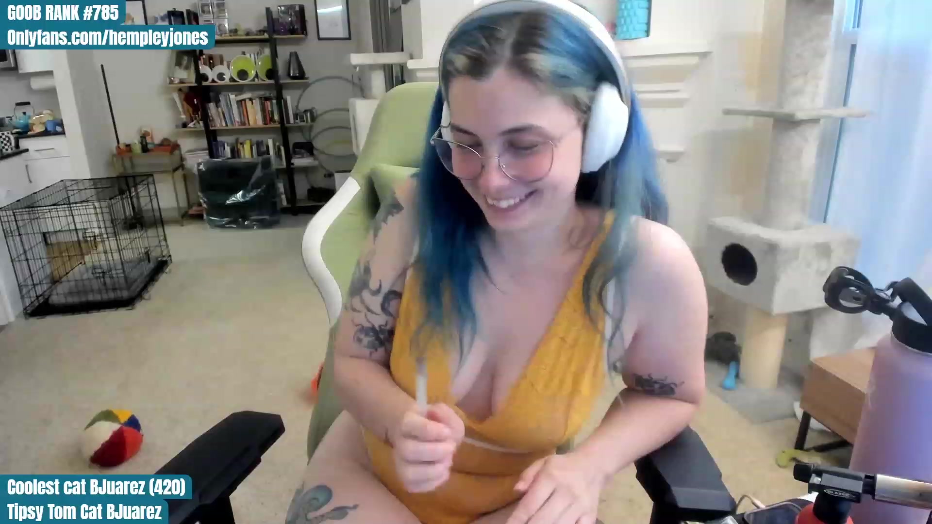 Gallery image thumbnail from Hemppopotamus's myfreecams stream on, 06/10/2023, 01:56 image 9 of 20