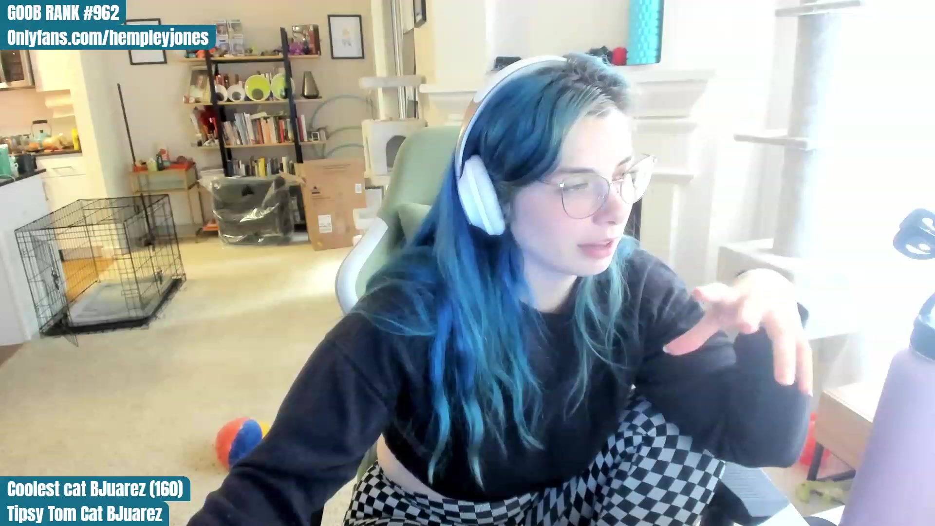 Gallery image thumbnail from Hemppopotamus's myfreecams stream on, 06/11/2023, 23:15 image 8 of 20