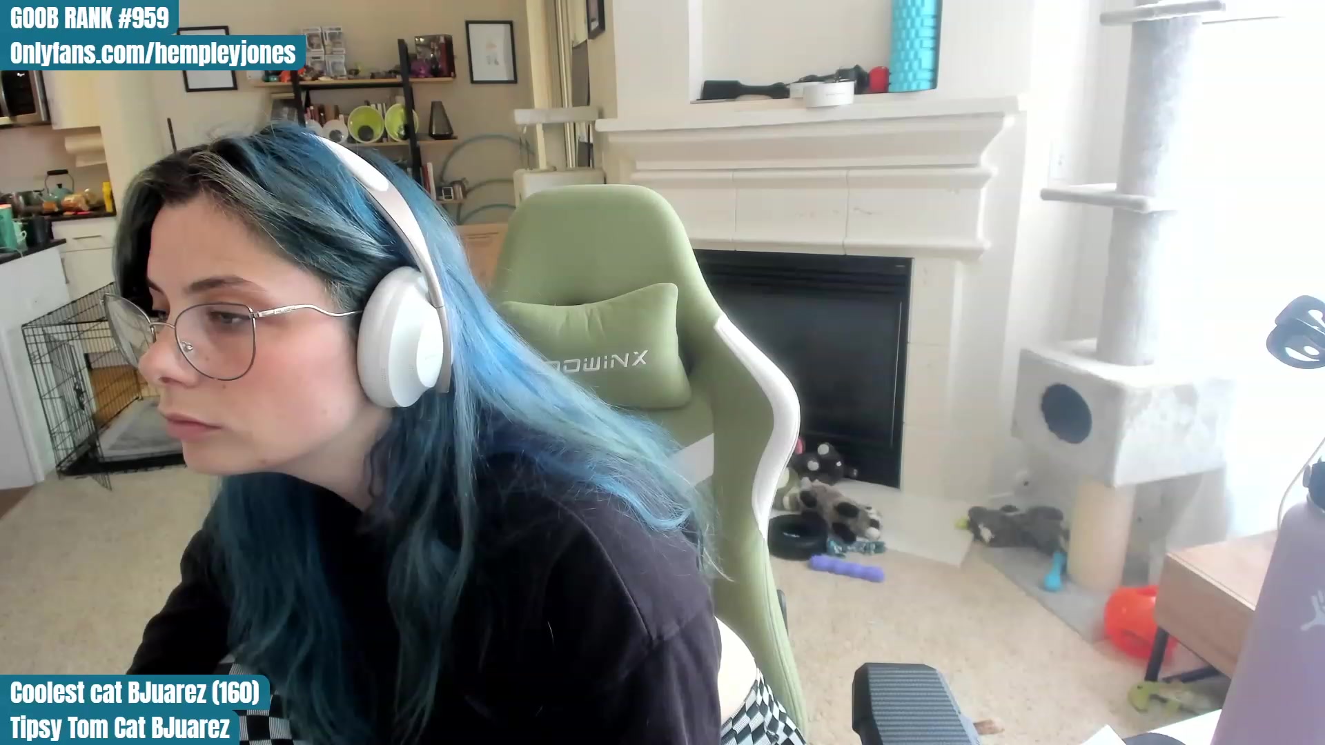 Gallery image thumbnail from Hemppopotamus's myfreecams stream on, 06/11/2023, 23:15 image 18 of 20