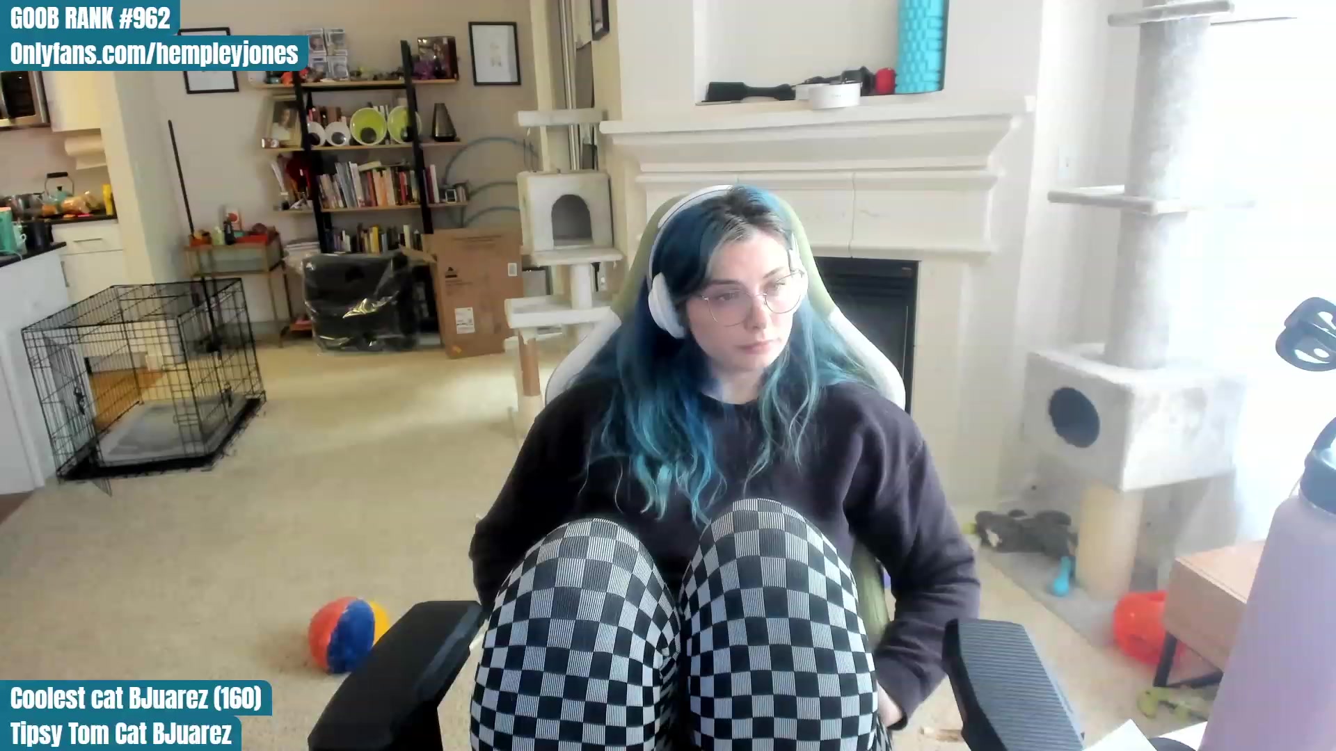 Gallery image thumbnail from Hemppopotamus's myfreecams stream on, 06/11/2023, 23:15 image 9 of 20