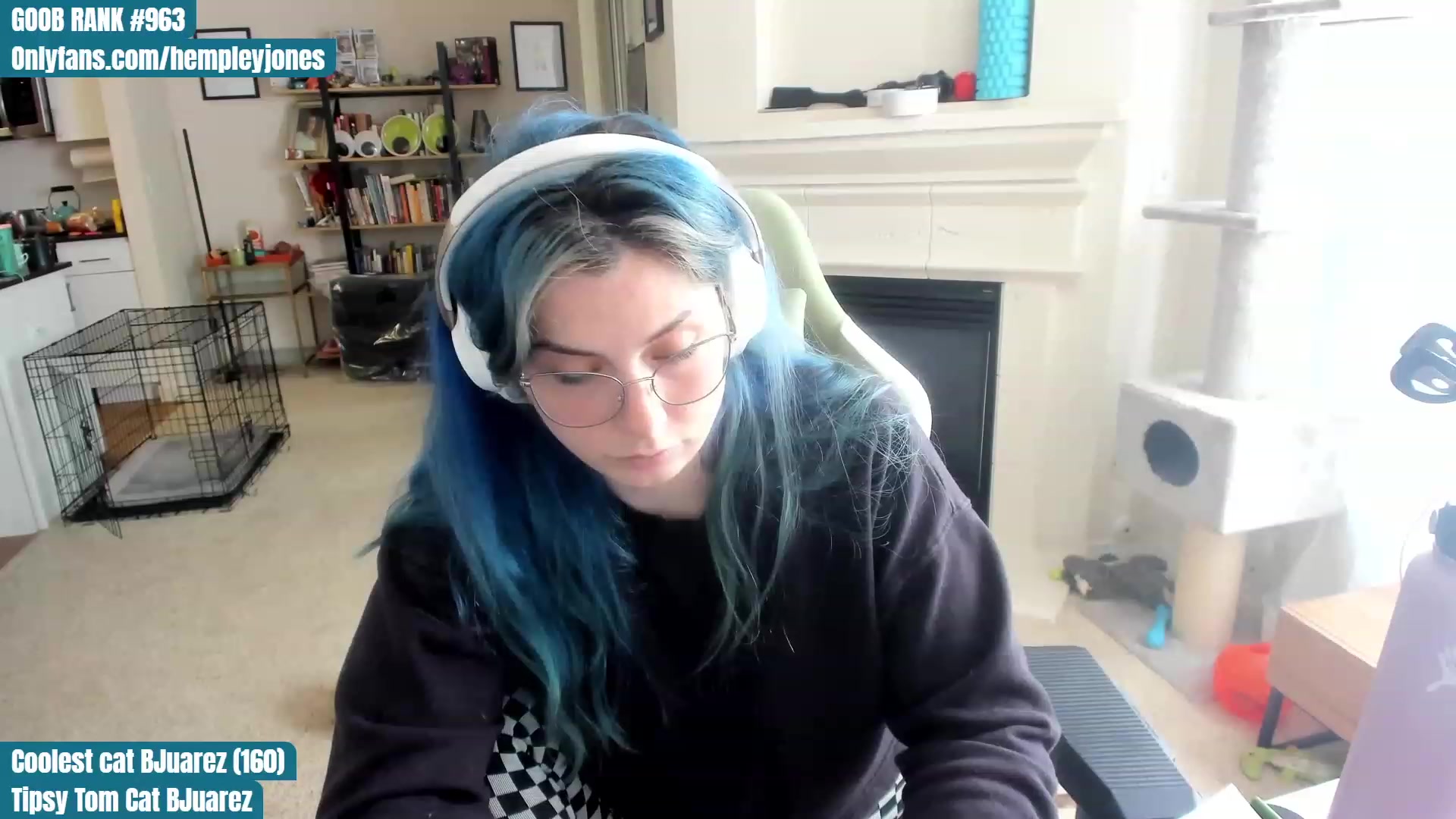 Gallery image thumbnail from Hemppopotamus's myfreecams stream on, 06/11/2023, 23:15 image 11 of 20