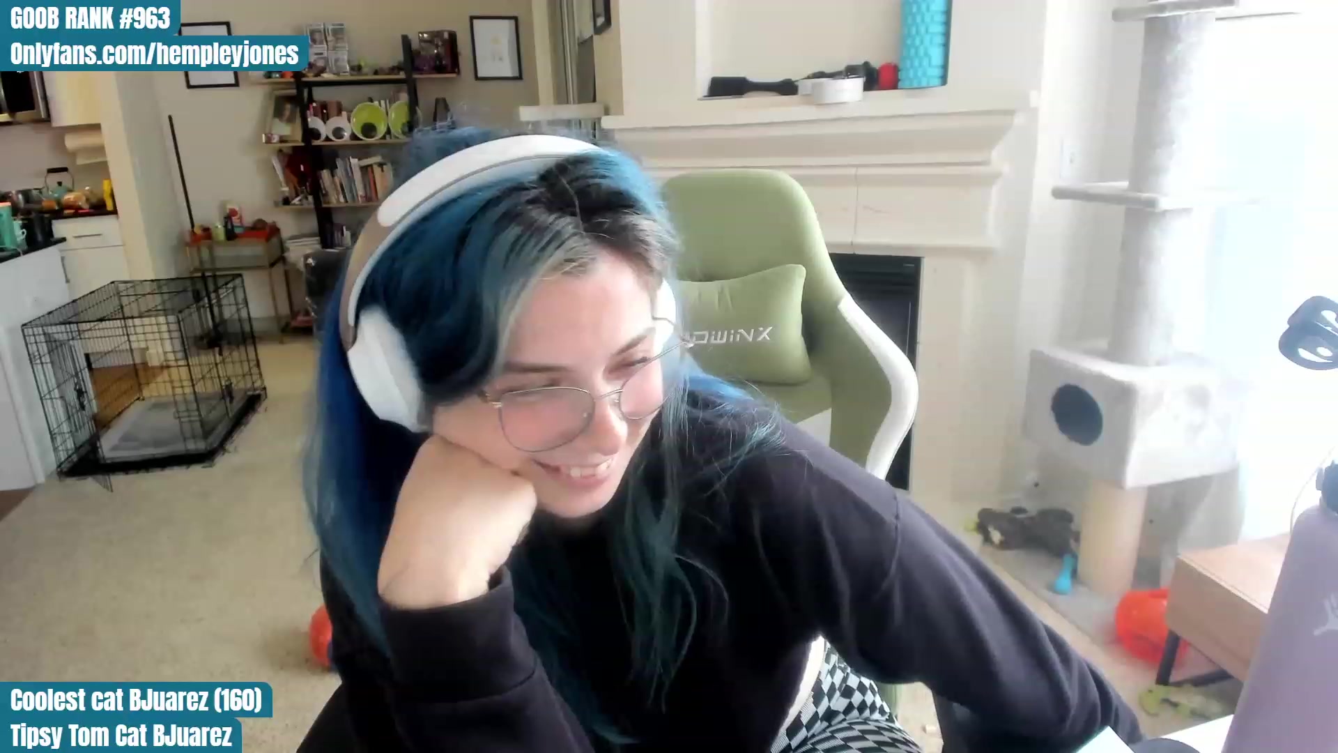 Gallery image thumbnail from Hemppopotamus's myfreecams stream on, 06/11/2023, 23:15 image 14 of 20