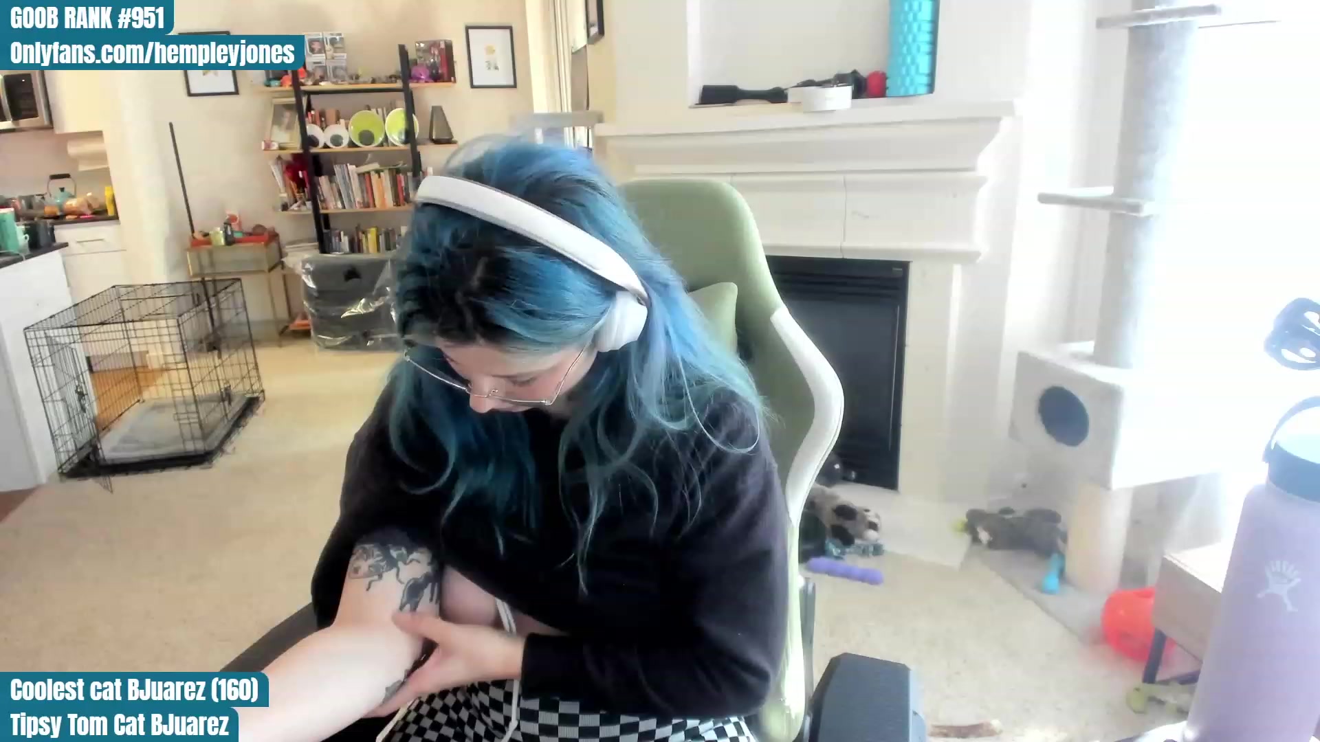 Gallery image thumbnail from Hemppopotamus's myfreecams stream on, 06/12/2023, 24:02 image 4 of 20