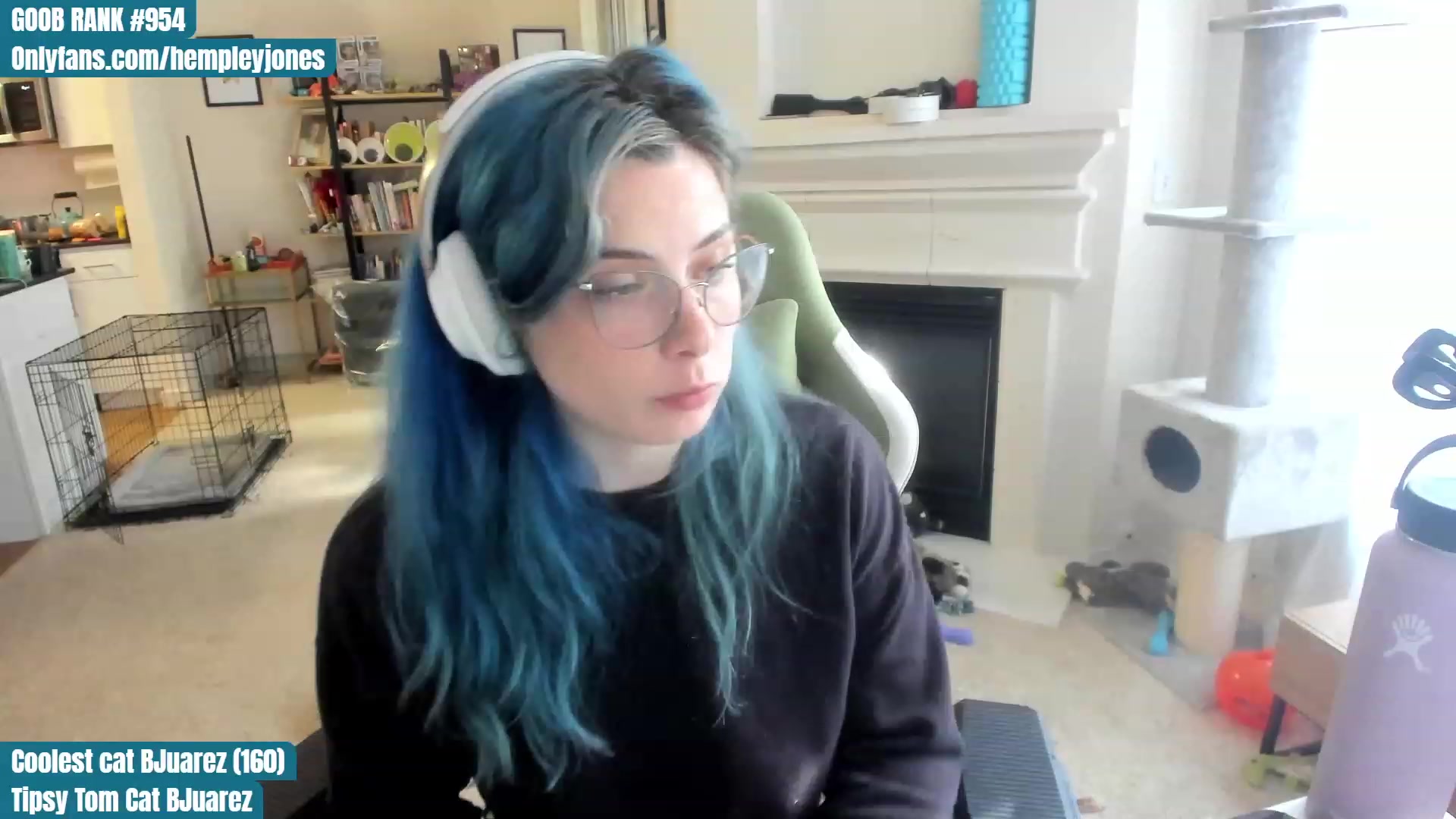 Gallery image thumbnail from Hemppopotamus's myfreecams stream on, 06/12/2023, 24:14 image 16 of 20
