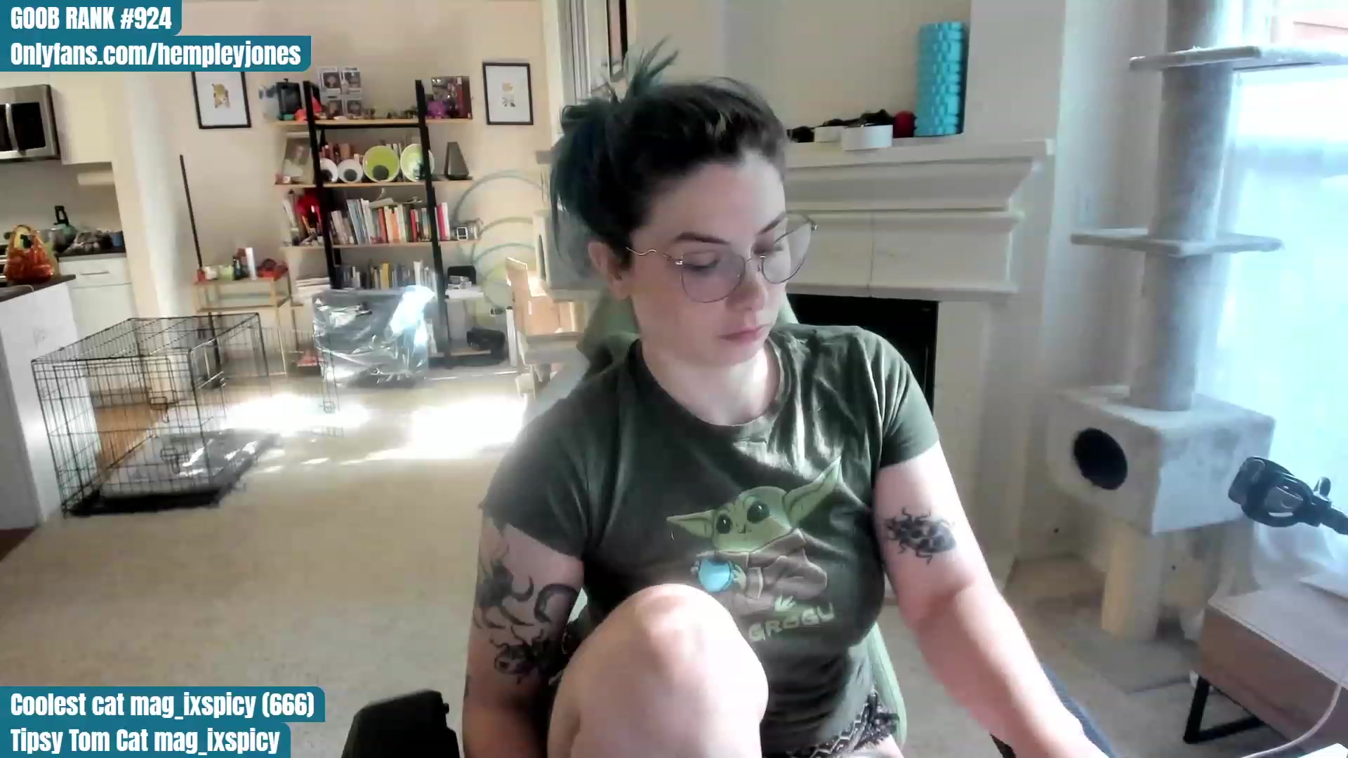 Gallery image thumbnail from Hemppopotamus's myfreecams stream on, 06/13/2023, 01:05 image 16 of 20