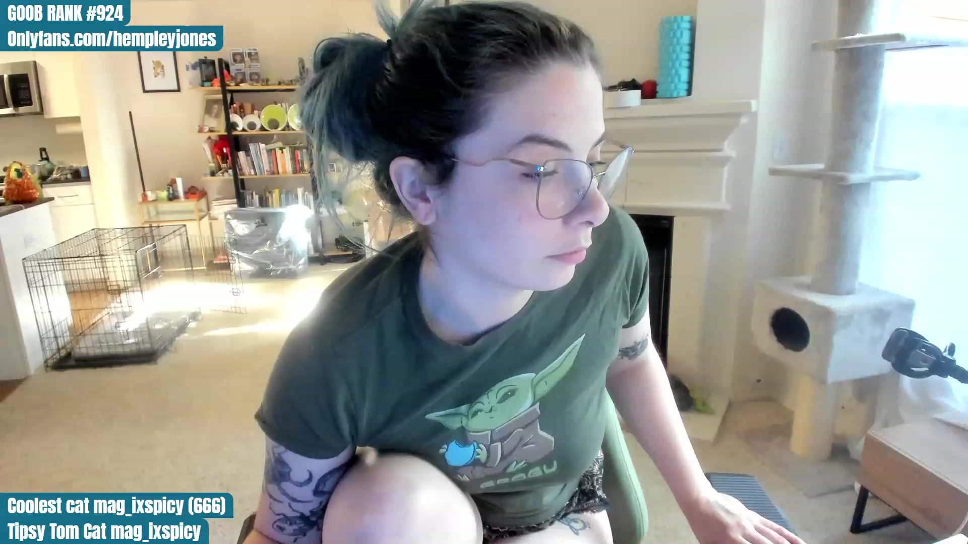 Gallery image thumbnail from Hemppopotamus's myfreecams stream on, 06/13/2023, 01:26 image 17 of 20