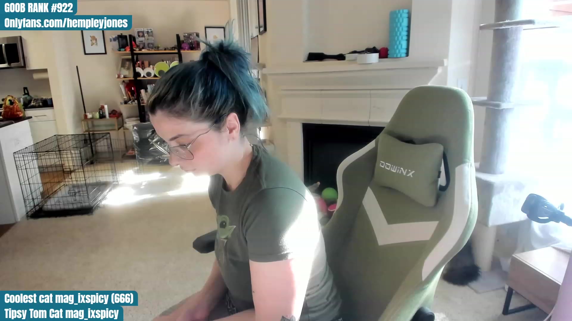 Gallery image thumbnail from Hemppopotamus's myfreecams stream on, 06/13/2023, 01:26 image 14 of 20