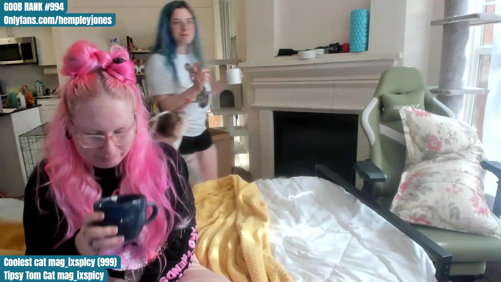 Gallery image thumbnail from Hemppopotamus's myfreecams stream on, 06/16/2023, 24:58 image 9 of 20