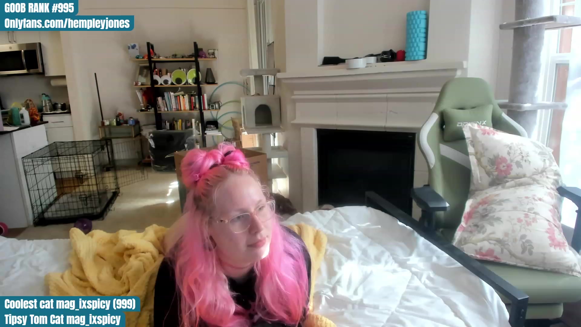 Gallery image thumbnail from Hemppopotamus's myfreecams stream on, 06/16/2023, 24:58 image 7 of 20