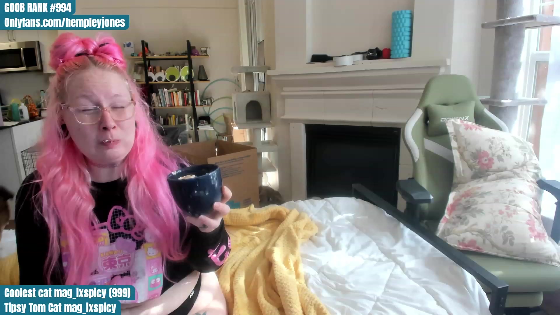 Gallery image thumbnail from Hemppopotamus's myfreecams stream on, 06/16/2023, 24:58 image 8 of 20