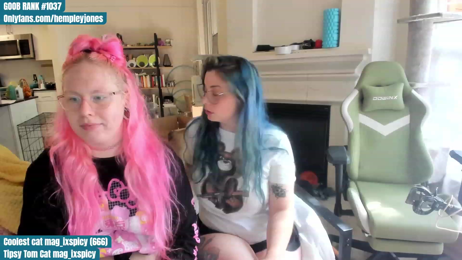 Gallery image thumbnail from Hemppopotamus's myfreecams stream on, 06/16/2023, 01:37 image 1 of 20