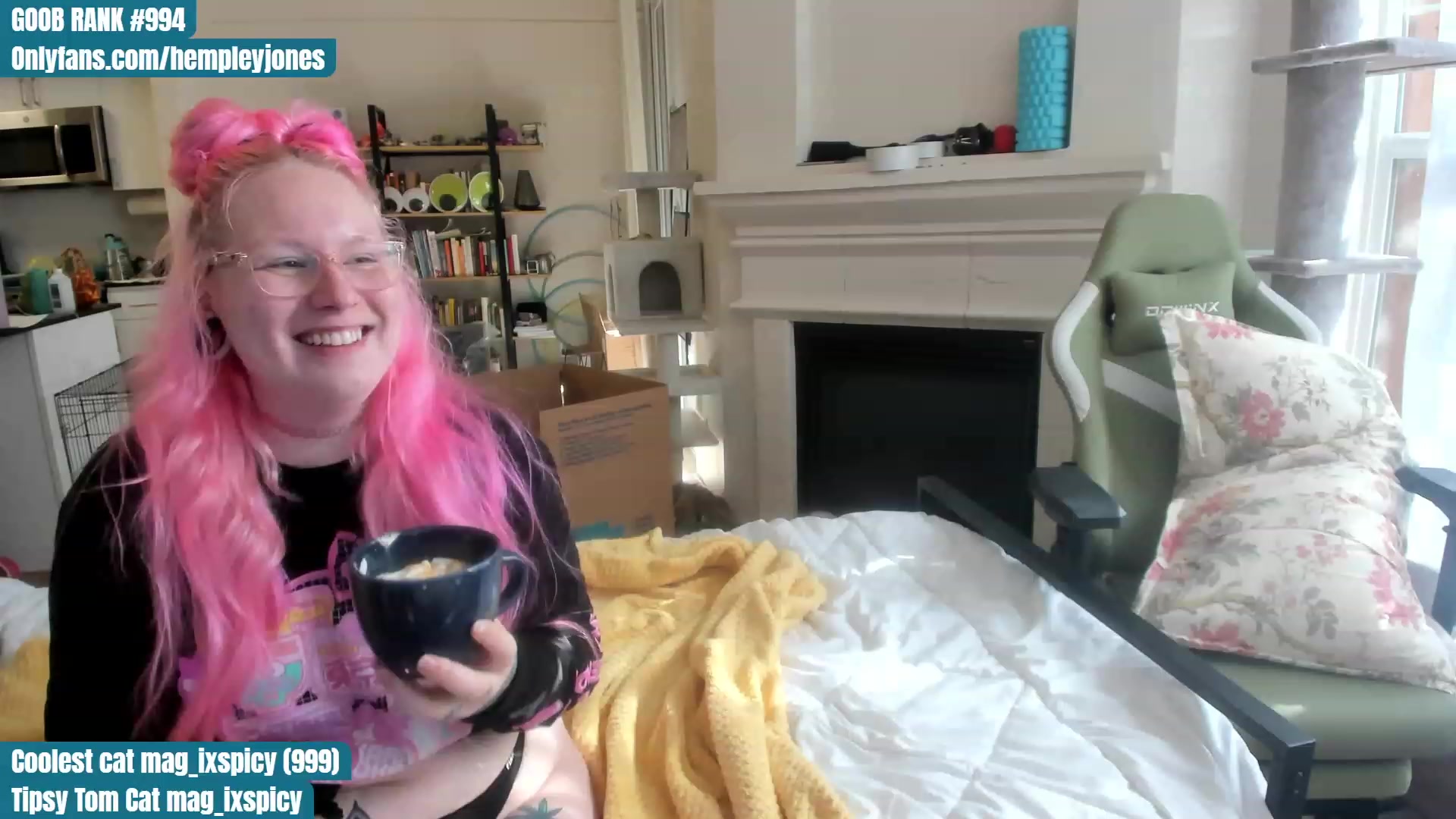 Gallery image thumbnail from Hemppopotamus's myfreecams stream on, 06/16/2023, 01:37 image 8 of 20