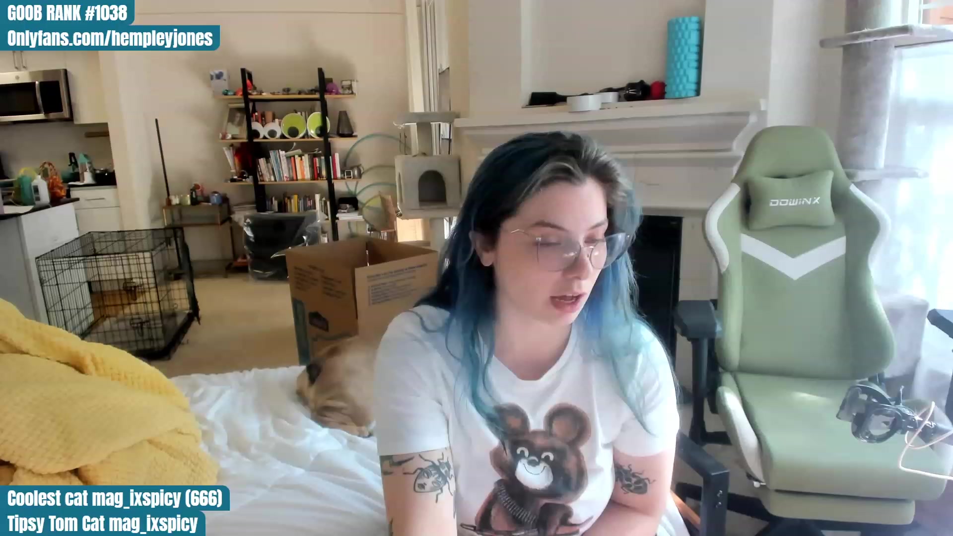Gallery image thumbnail from Hemppopotamus's myfreecams stream on, 06/16/2023, 01:37 image 2 of 20