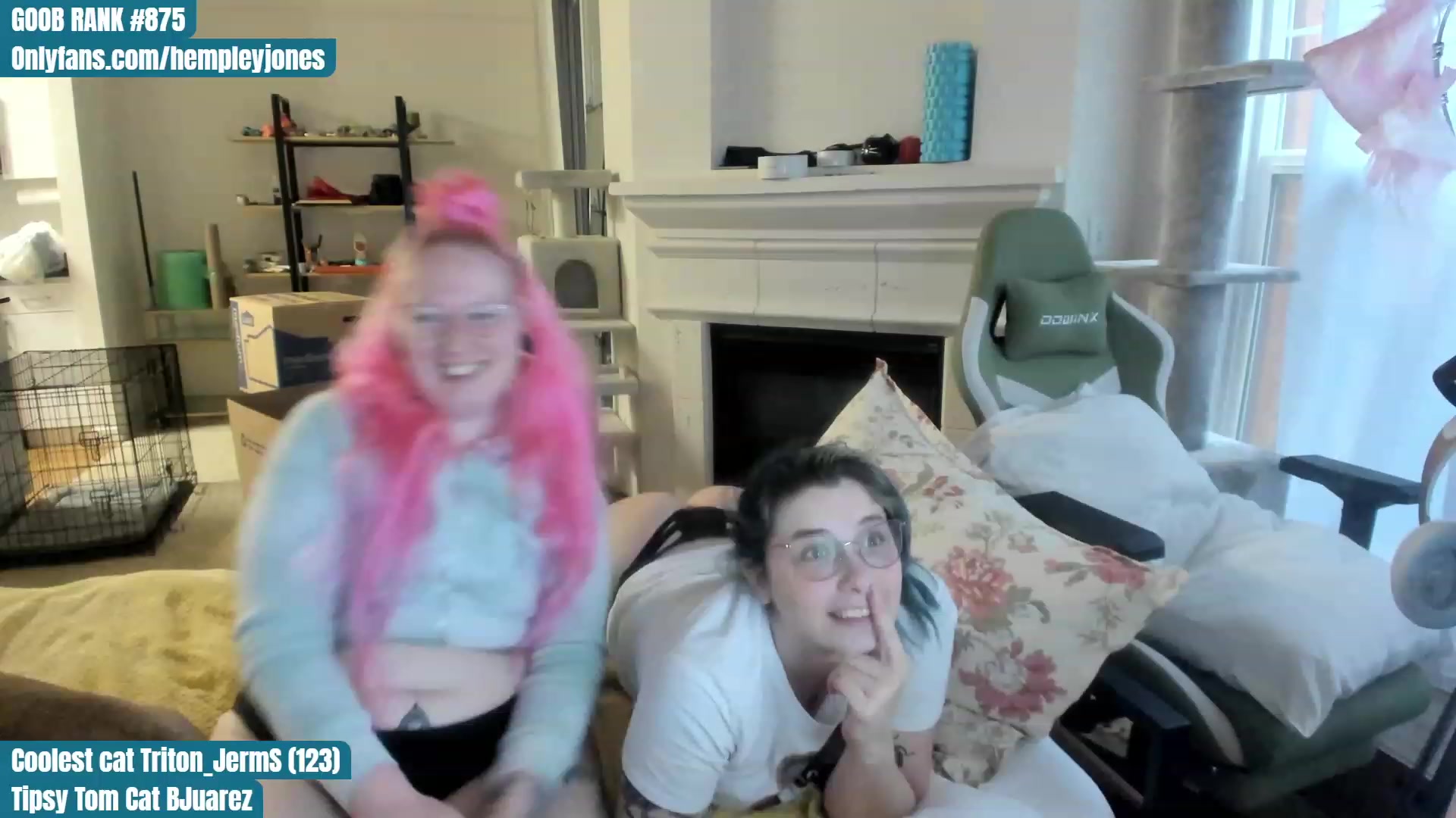 Gallery image thumbnail from Hemppopotamus's myfreecams stream on, 06/17/2023, 24:02 image 17 of 20