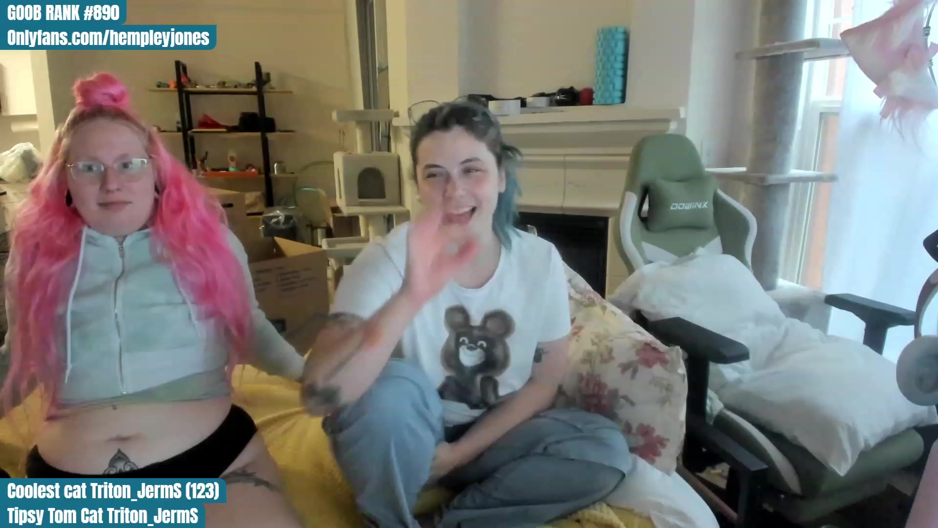 Gallery image thumbnail from Hemppopotamus's myfreecams stream on, 06/17/2023, 24:02 image 4 of 20