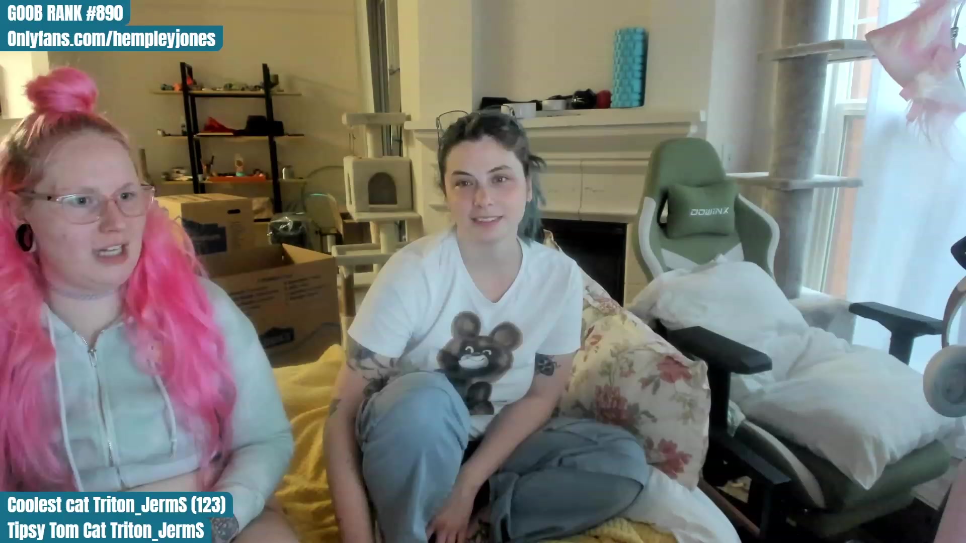 Gallery image thumbnail from Hemppopotamus's myfreecams stream on, 06/17/2023, 24:02 image 6 of 20