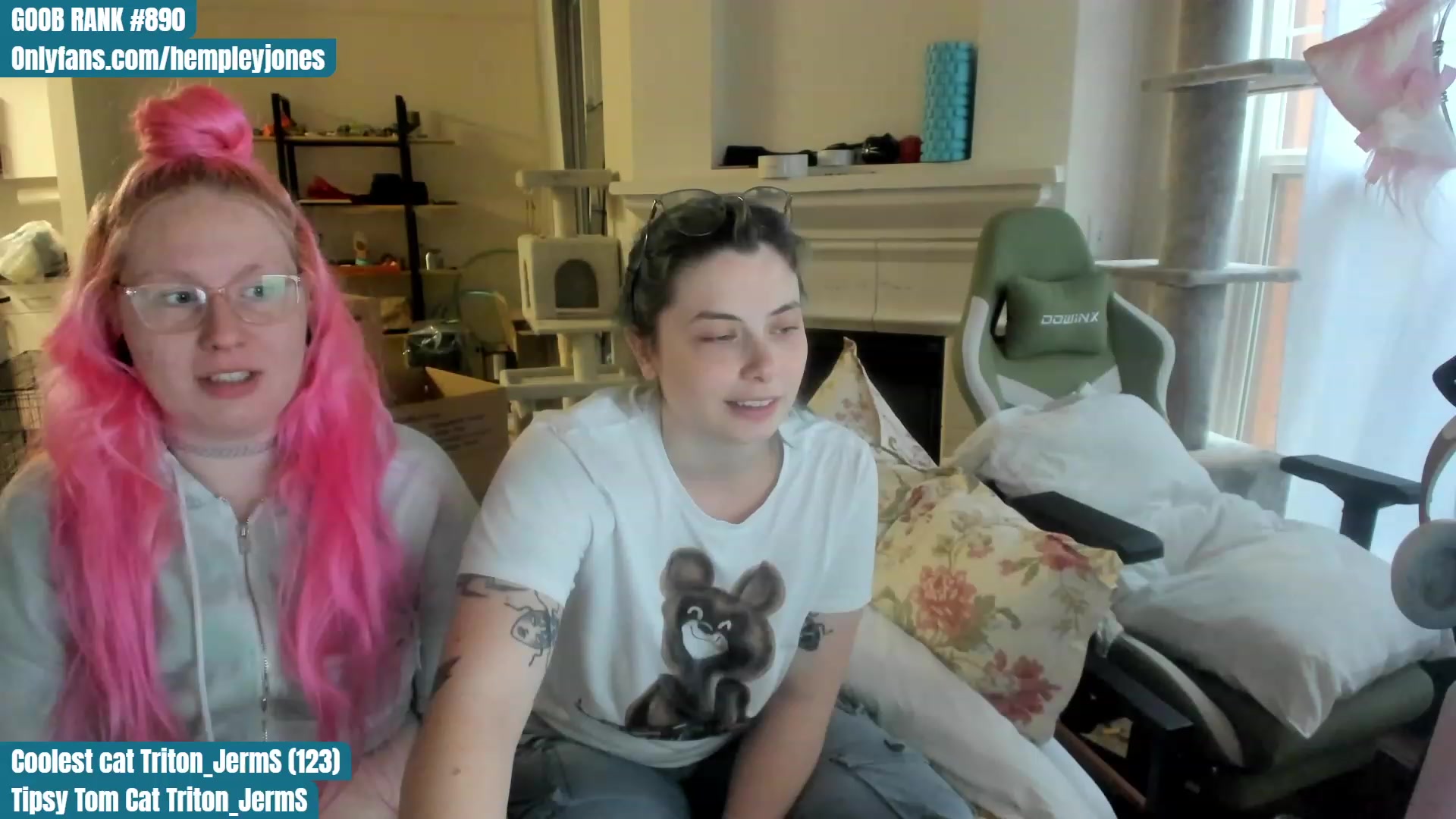 Gallery image thumbnail from Hemppopotamus's myfreecams stream on, 06/17/2023, 24:02 image 3 of 20
