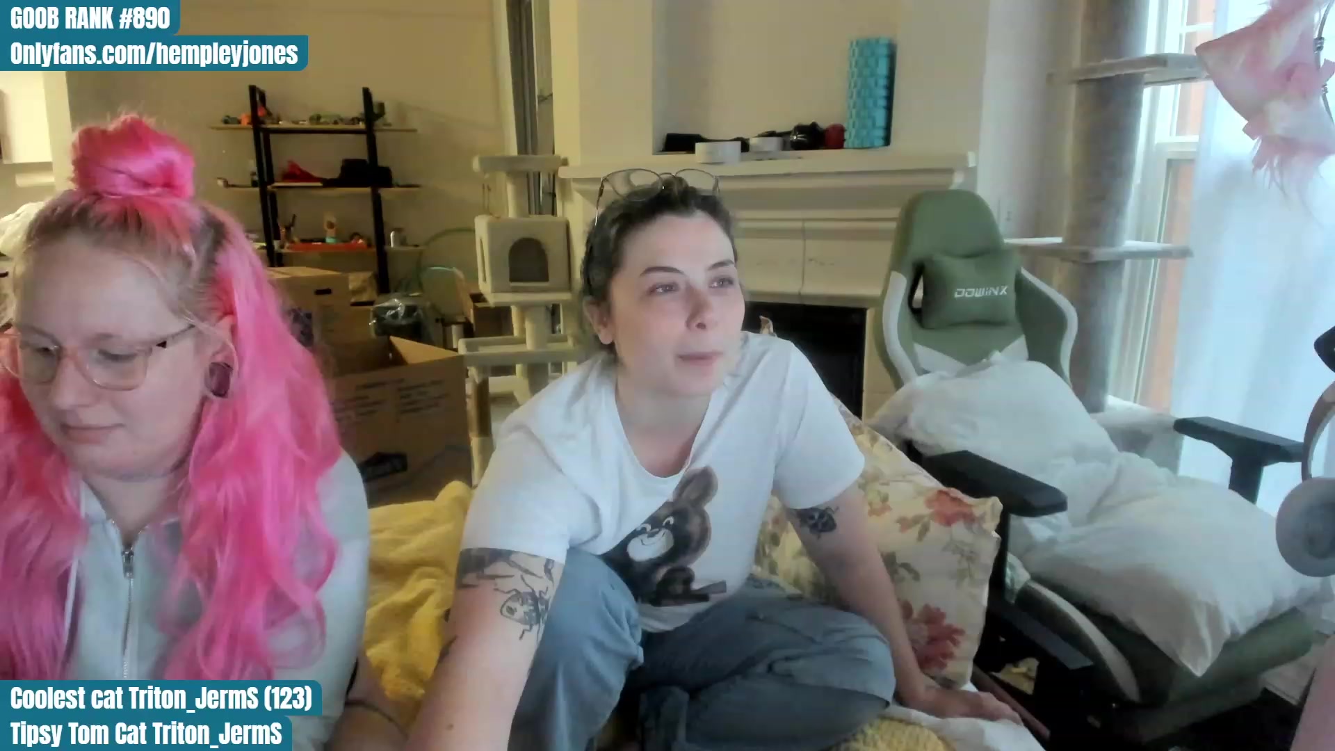 Gallery image thumbnail from Hemppopotamus's myfreecams stream on, 06/17/2023, 24:02 image 8 of 20