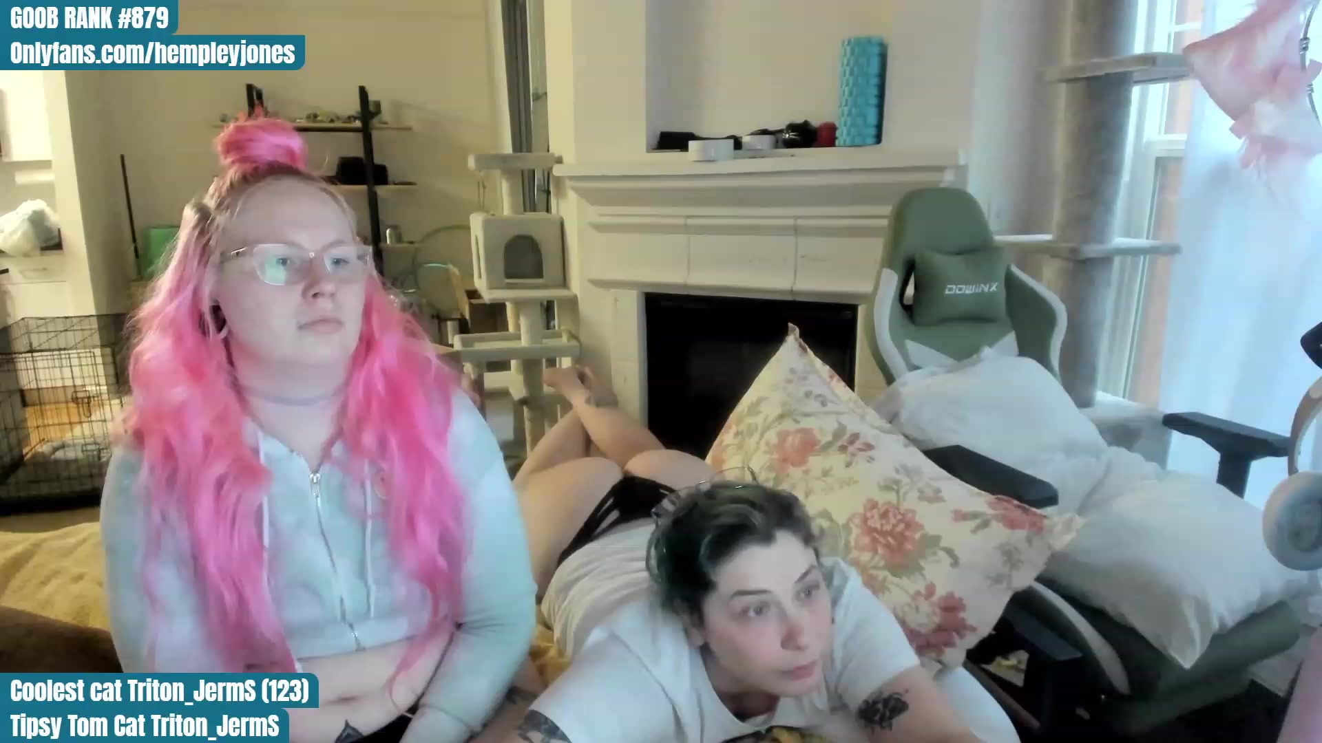Gallery image thumbnail from Hemppopotamus's myfreecams stream on, 06/17/2023, 24:02 image 16 of 20
