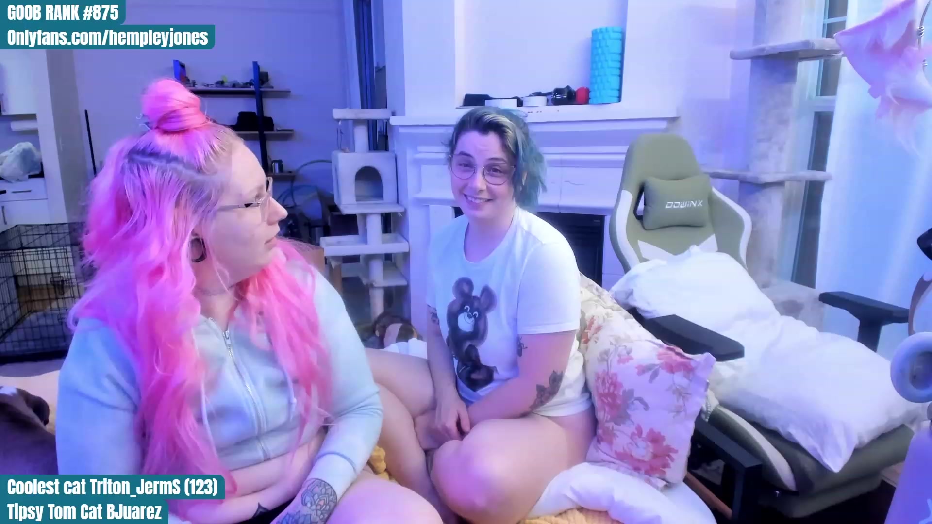 Gallery image thumbnail from Hemppopotamus's myfreecams stream on, 06/17/2023, 24:02 image 19 of 20