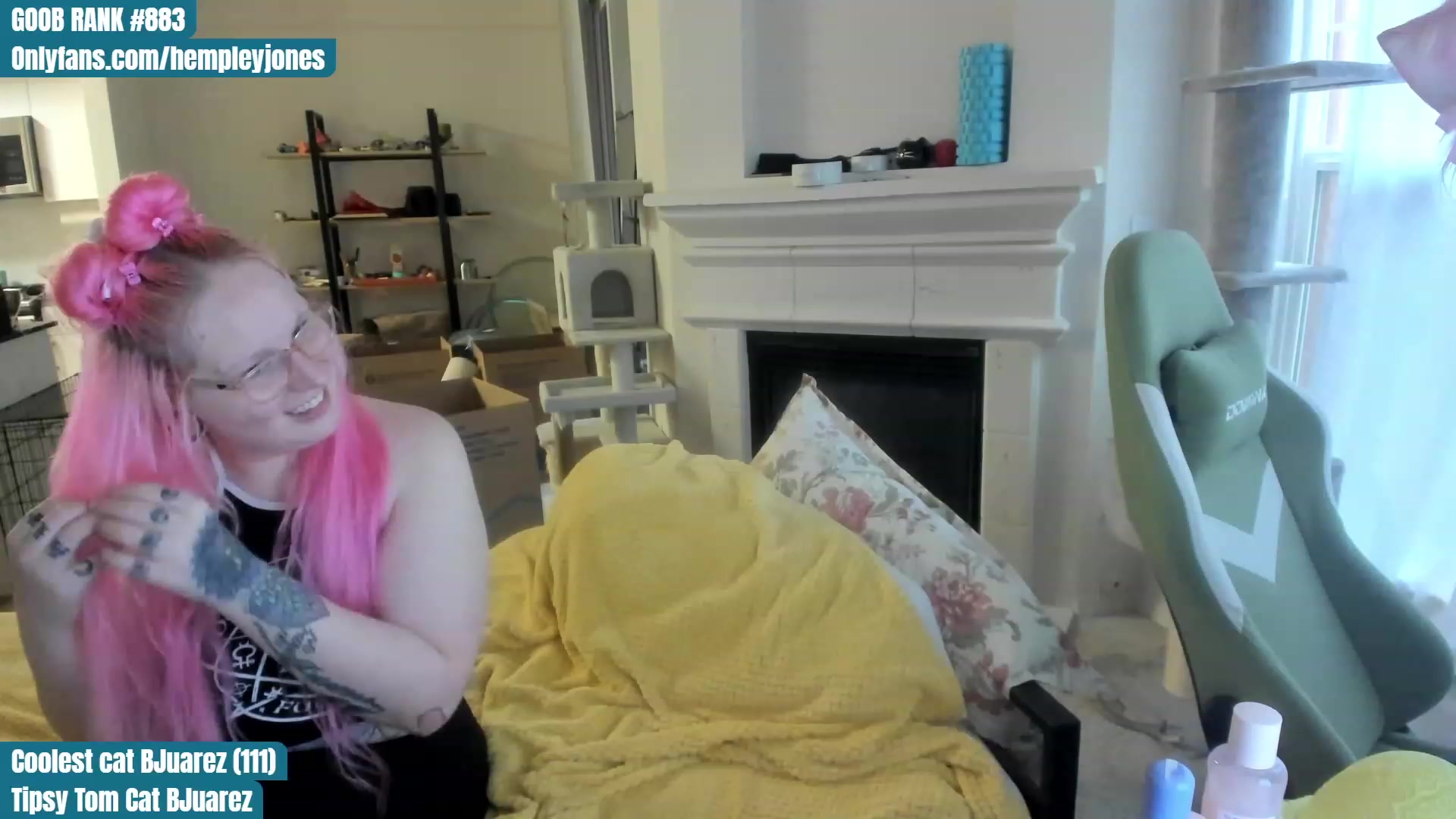 Gallery image thumbnail from Hemppopotamus's myfreecams stream on, 06/17/2023, 23:58 image 4 of 20