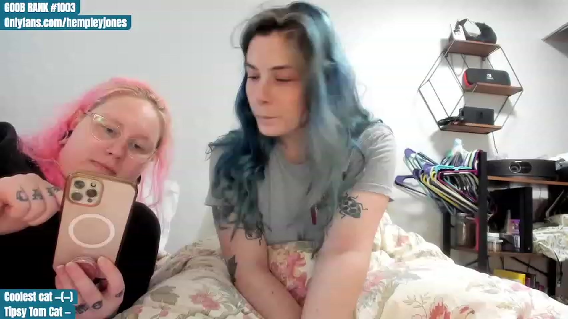 Gallery image thumbnail from Hemppopotamus's myfreecams stream on, 06/25/2023, 24:03 image 3 of 20
