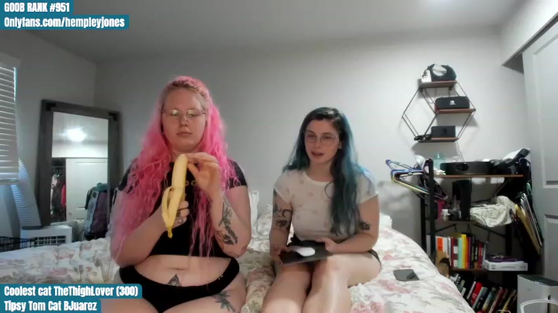 Gallery image thumbnail from Hemppopotamus's myfreecams stream on, 06/26/2023, 01:34 image 8 of 20