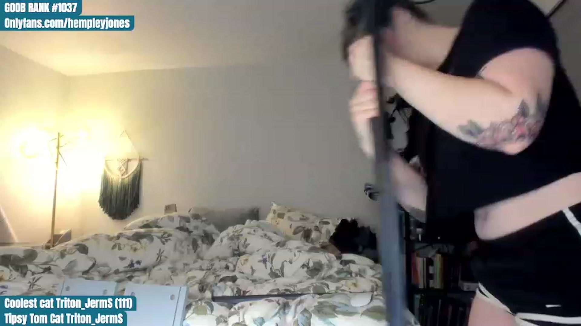Gallery image thumbnail from Hemppopotamus's myfreecams stream on, 07/01/2023, 24:00 image 16 of 20